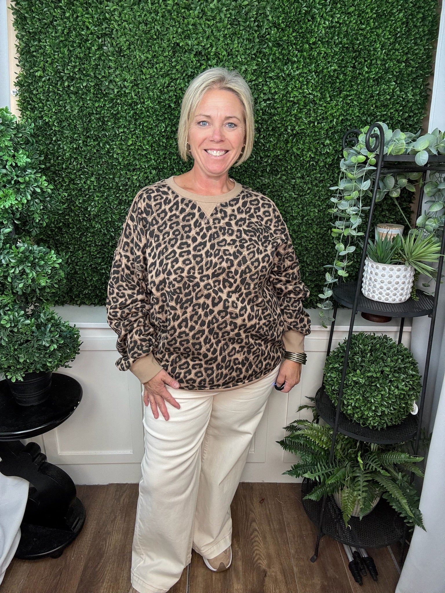 LEOPARD PRINT LONG SLEEVE SWEATSHIRT - TAUPE