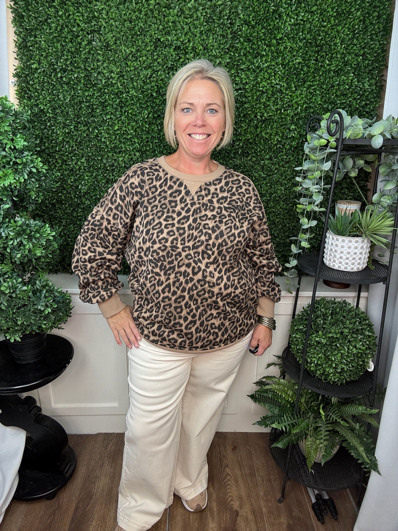 LEOPARD PRINT LONG SLEEVE SWEATSHIRT - TAUPE