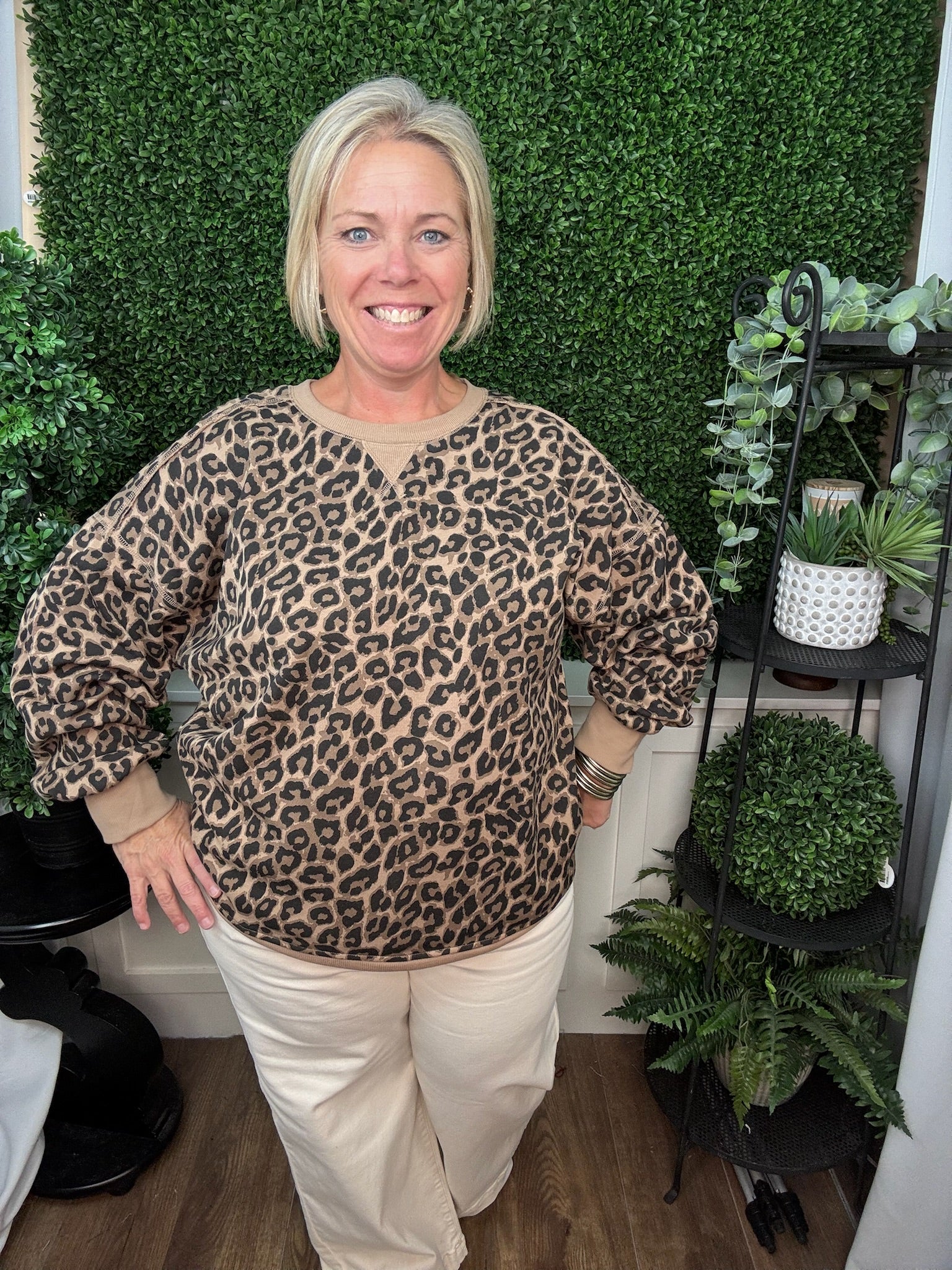 LEOPARD PRINT LONG SLEEVE SWEATSHIRT - TAUPE