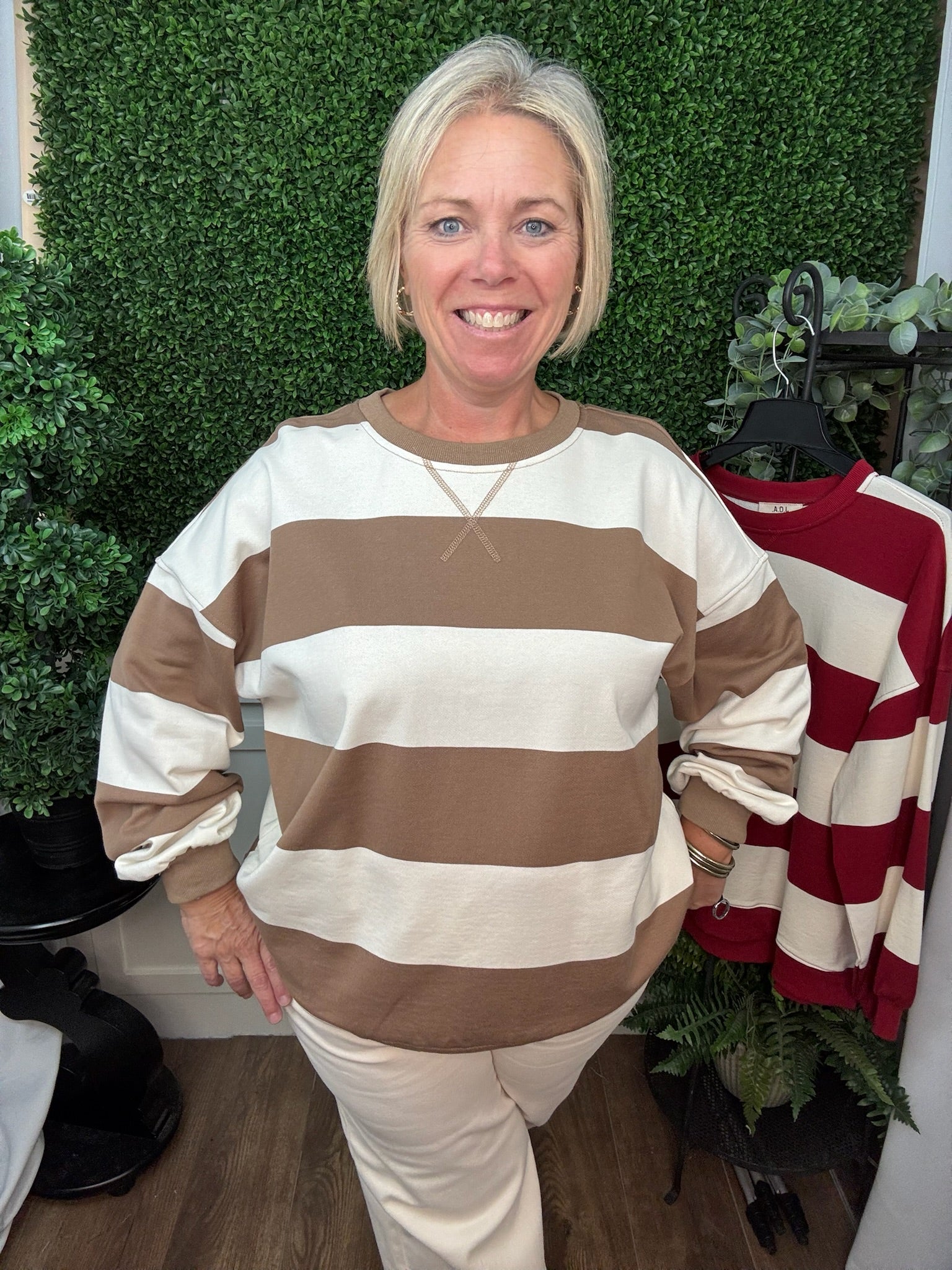 COLORBLOCK STRIPED CREWNECK SWEATSHIRT - CHOCO BROWN/ MOCHA/ RED