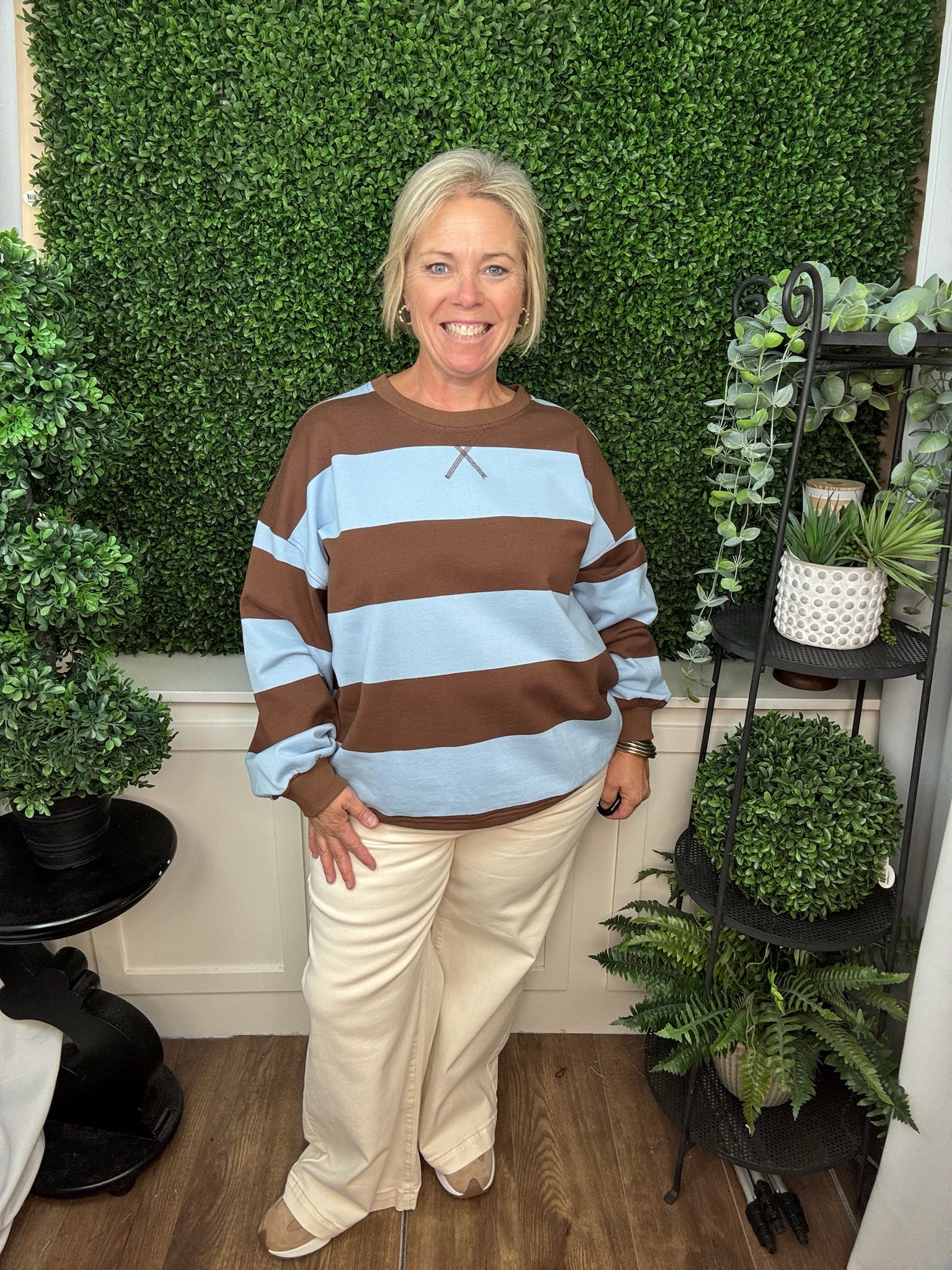 COLORBLOCK STRIPED CREWNECK SWEATSHIRT - CHOCO BROWN/ MOCHA/ RED