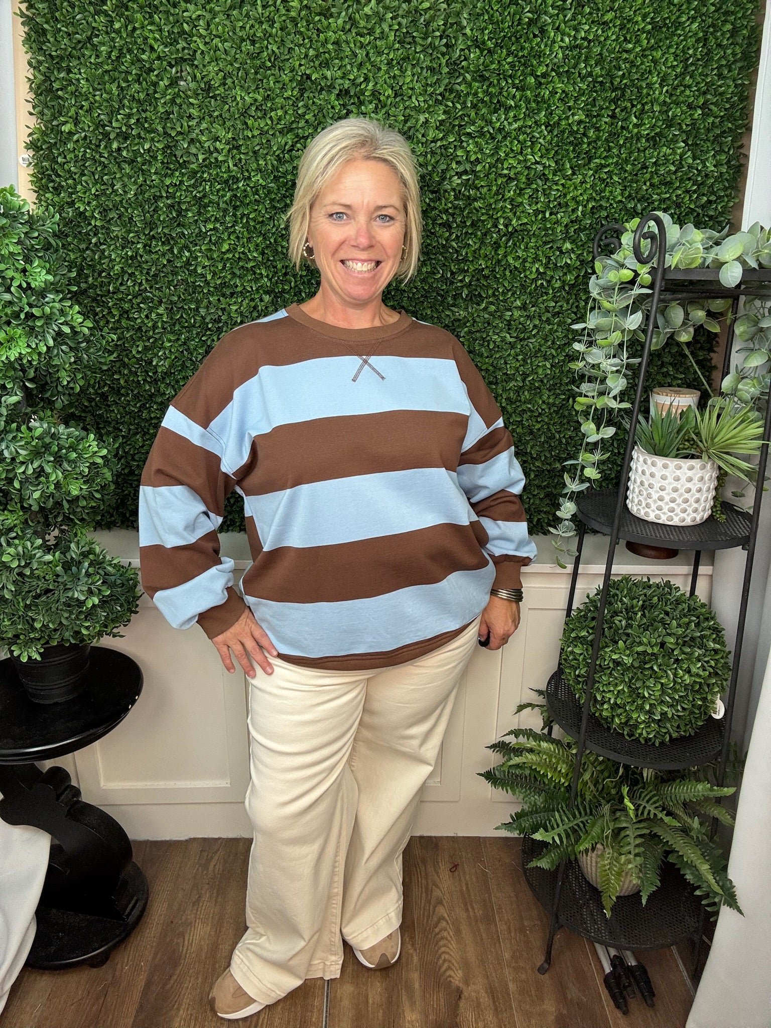 COLORBLOCK STRIPED CREWNECK SWEATSHIRT - CHOCO BROWN/ MOCHA/ RED