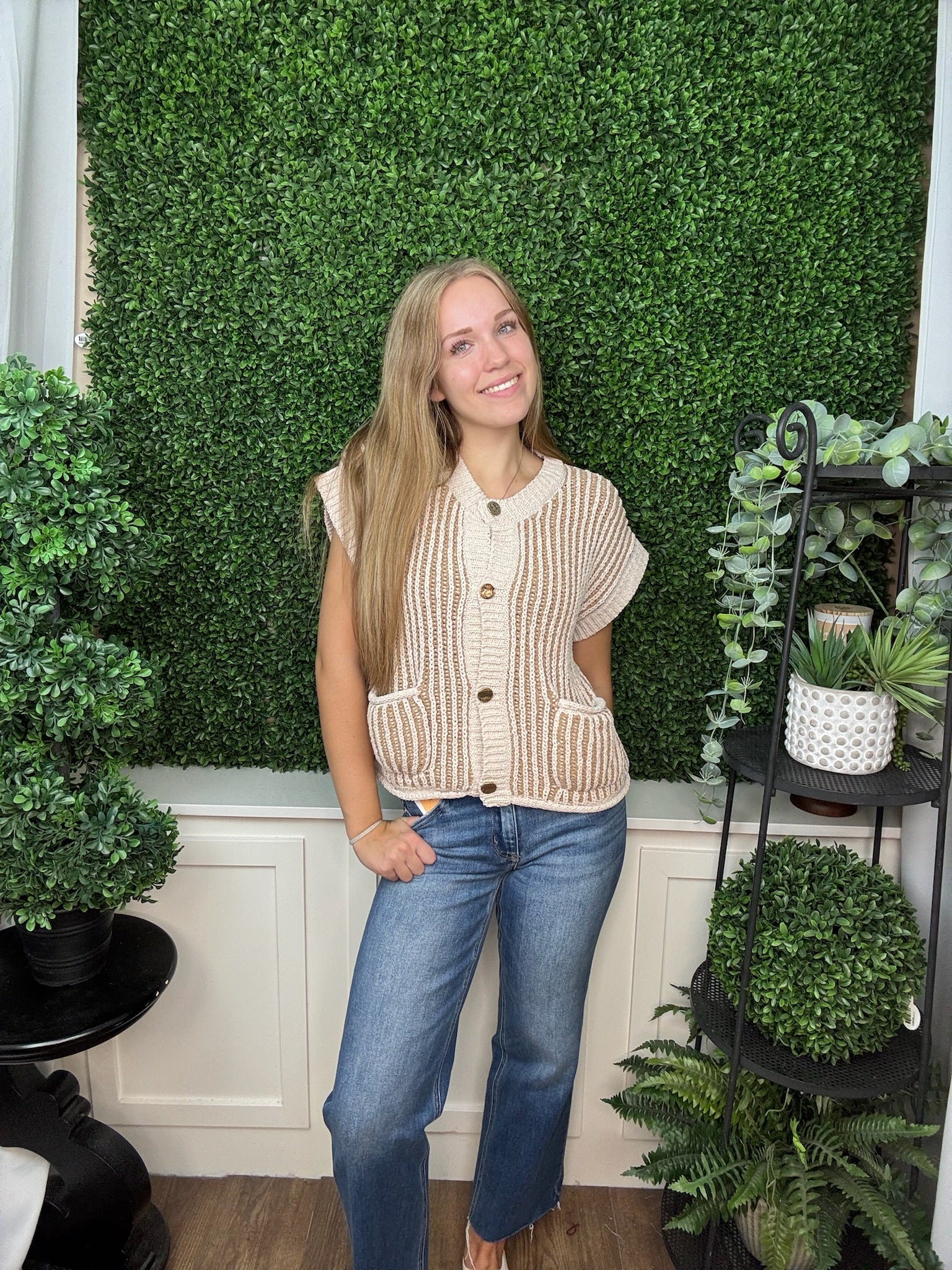 TWO TONE RIBBED BUTTON FRONT KNIT SWEATER- CREAM/TAUPE