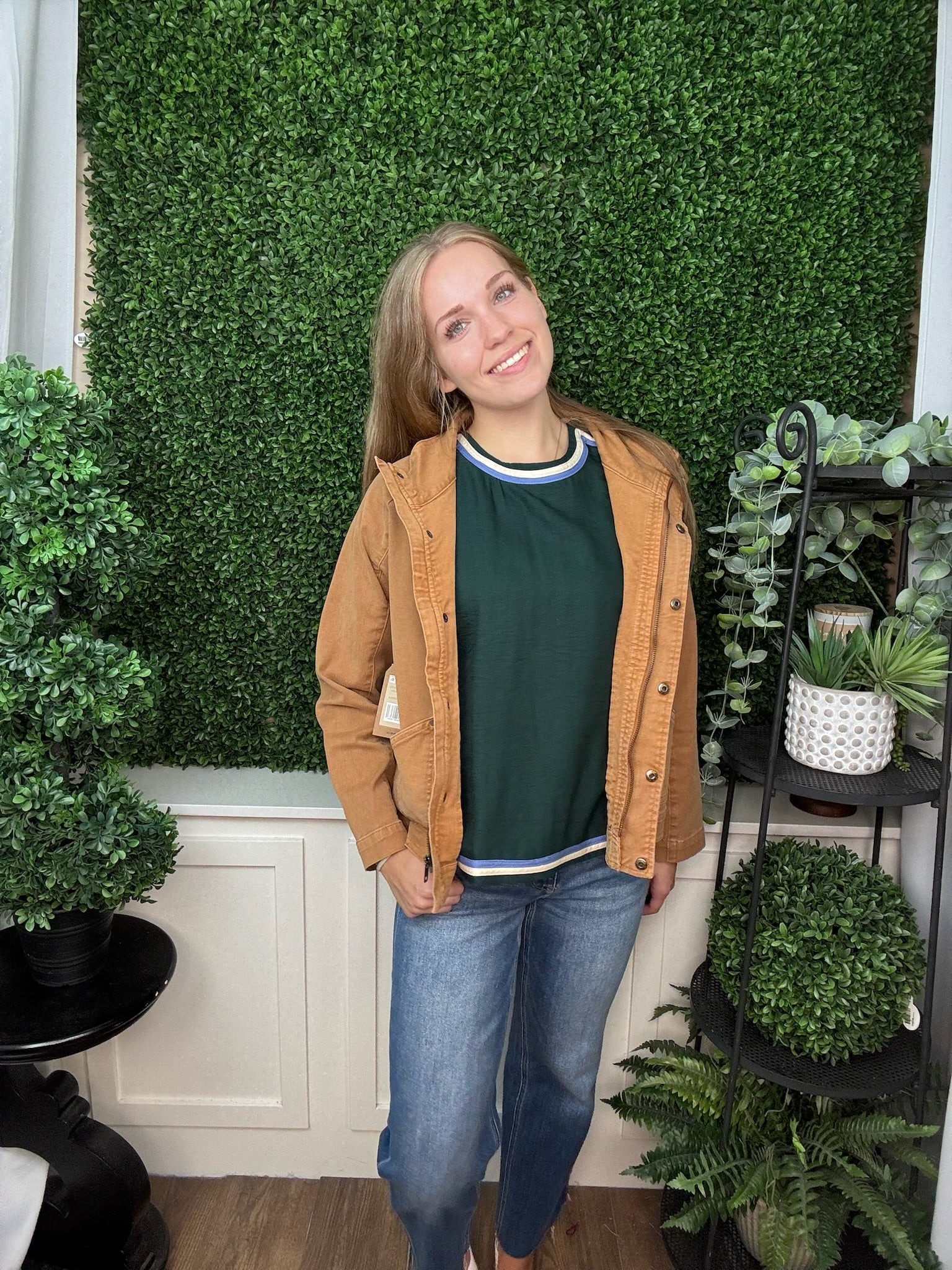 CONTRAST TRIM KNIT TOP - CHOCOLATE/HUNTER GREEN