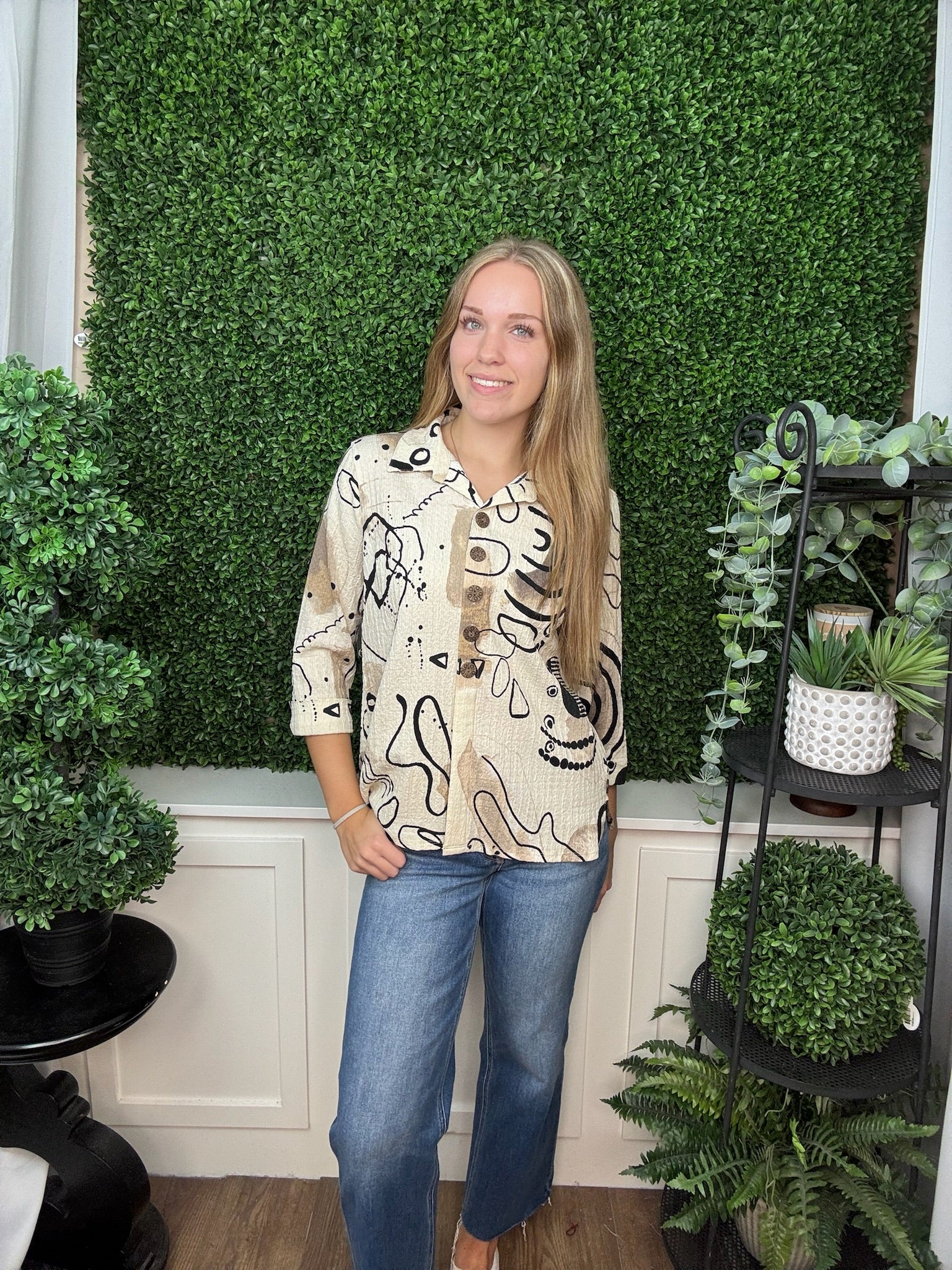 KNIT TEXTURED BUTTON FRONT TOP WITH POINT COLLAR & 3/4 SLEEVES - ABSMLT