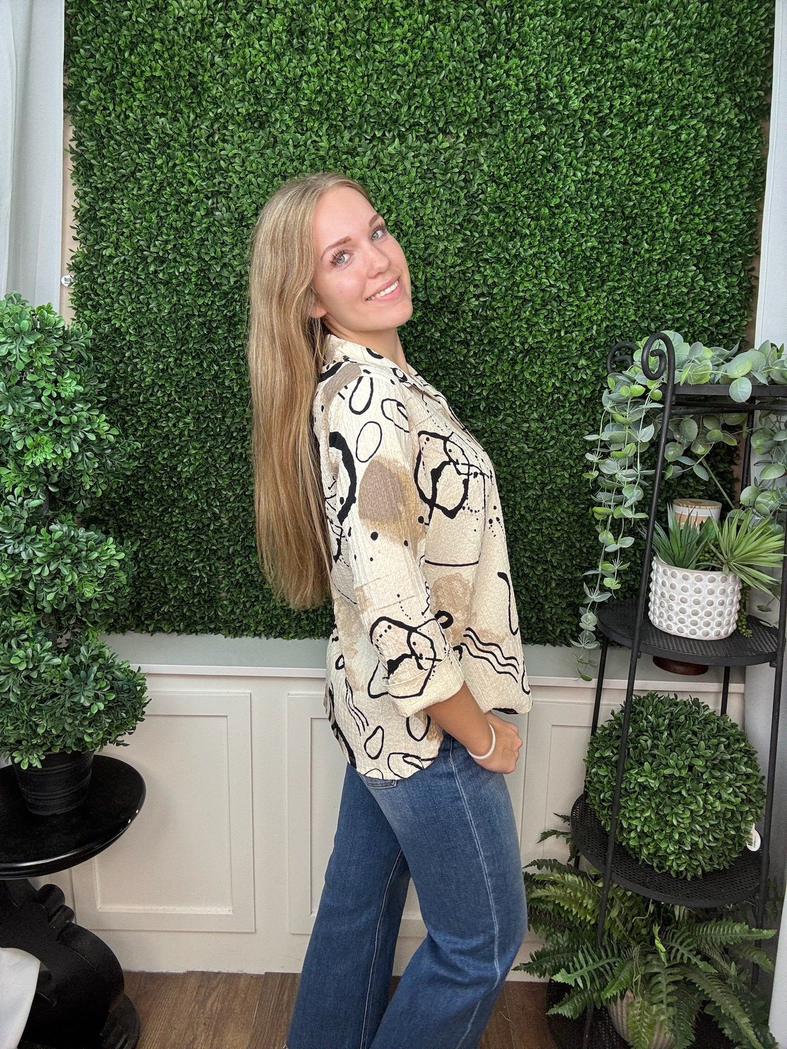 KNIT TEXTURED BUTTON FRONT TOP WITH POINT COLLAR & 3/4 SLEEVES - ABSMLT