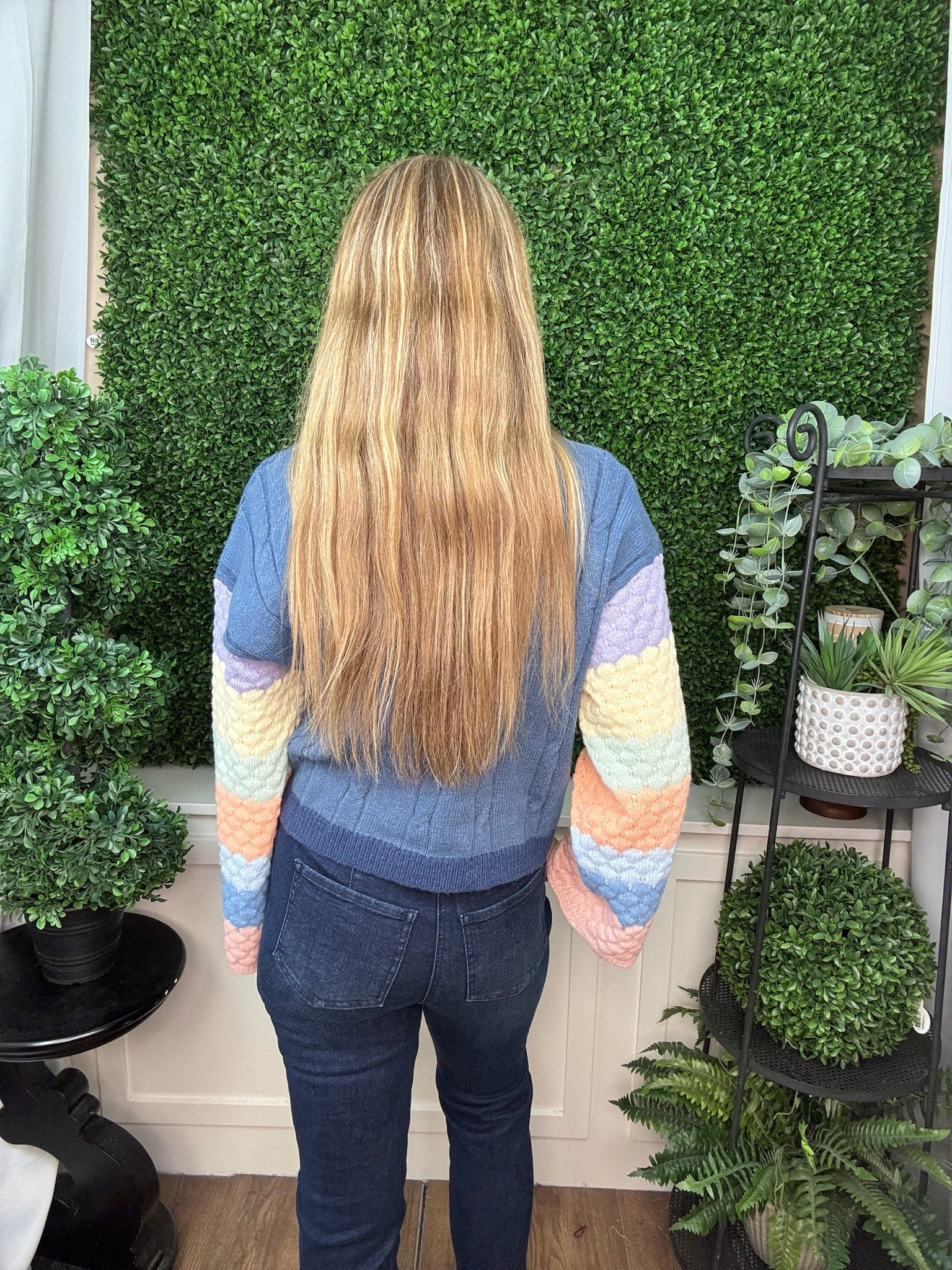 NAVY SWEATER W/COLORBLOCK OVERSIZED SLEEVES