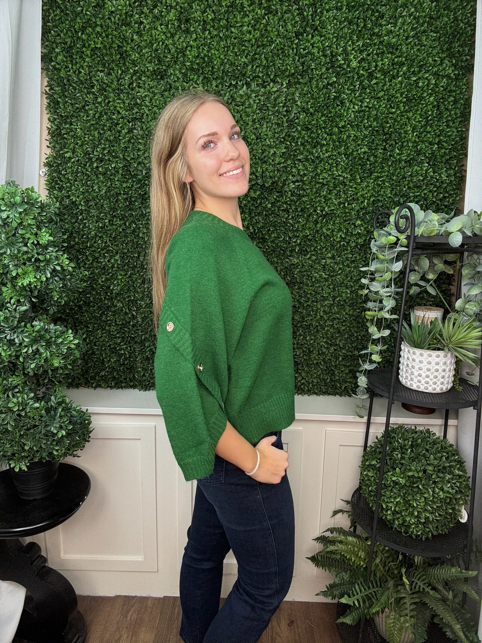 CREW NECK LONG SLEEVE KNIT SWEATER WITH BUTTON CUFF DETAIL - PINE