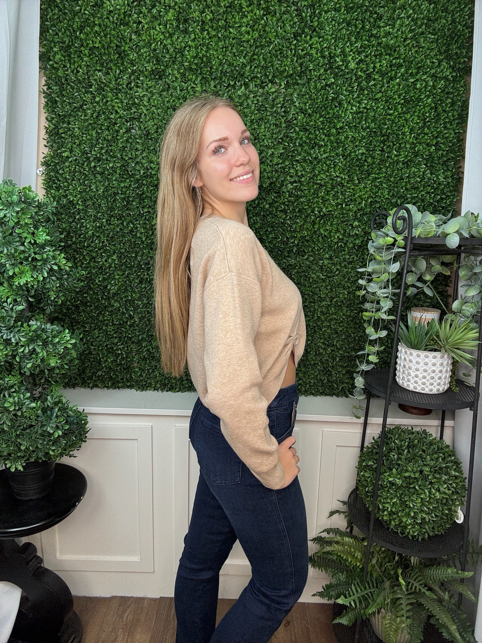 LONG SLEEVE CREW NECK KNIT SWEATER WITH RUCHED FRONT DETAIL - CHAMPAGNE/MAUVE