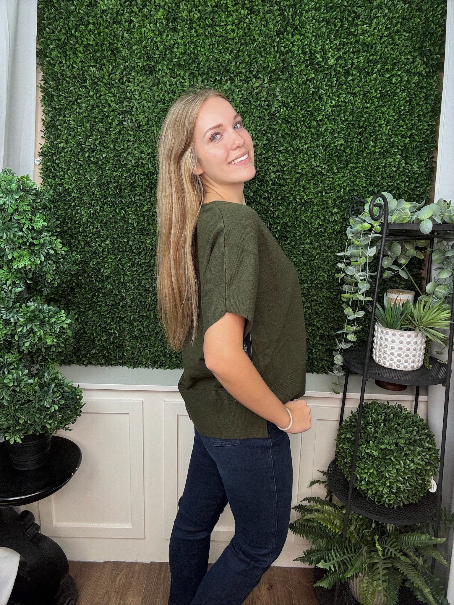 Short Sleeve V-Neck Dolman Popover Sweater with Step Hem - HUNTER GREEN