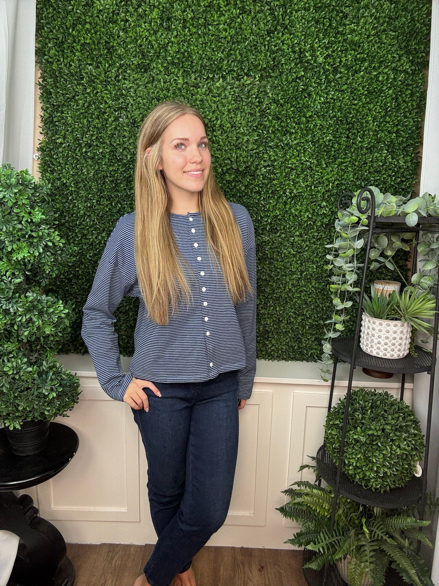 STRIPED LONG SLEEVE BUTTON FRONT TOP - M. BLUE/NAVY
