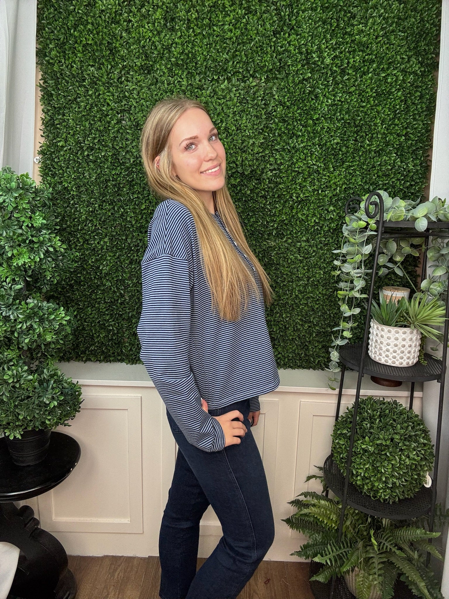 STRIPED LONG SLEEVE BUTTON FRONT TOP - M. BLUE/NAVY