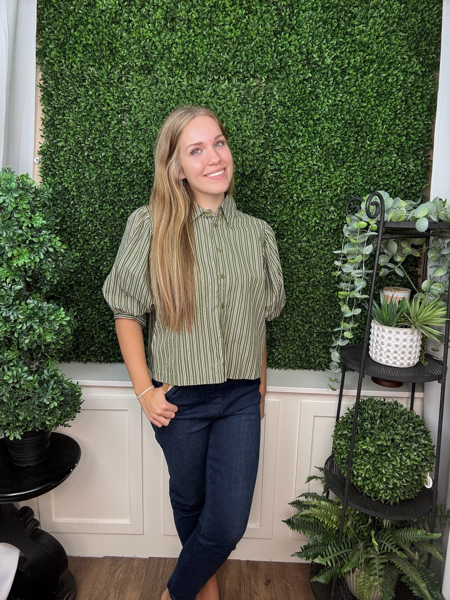 STRIPED BUTTON DOWN CROPPED SHIRT - DRY HERB