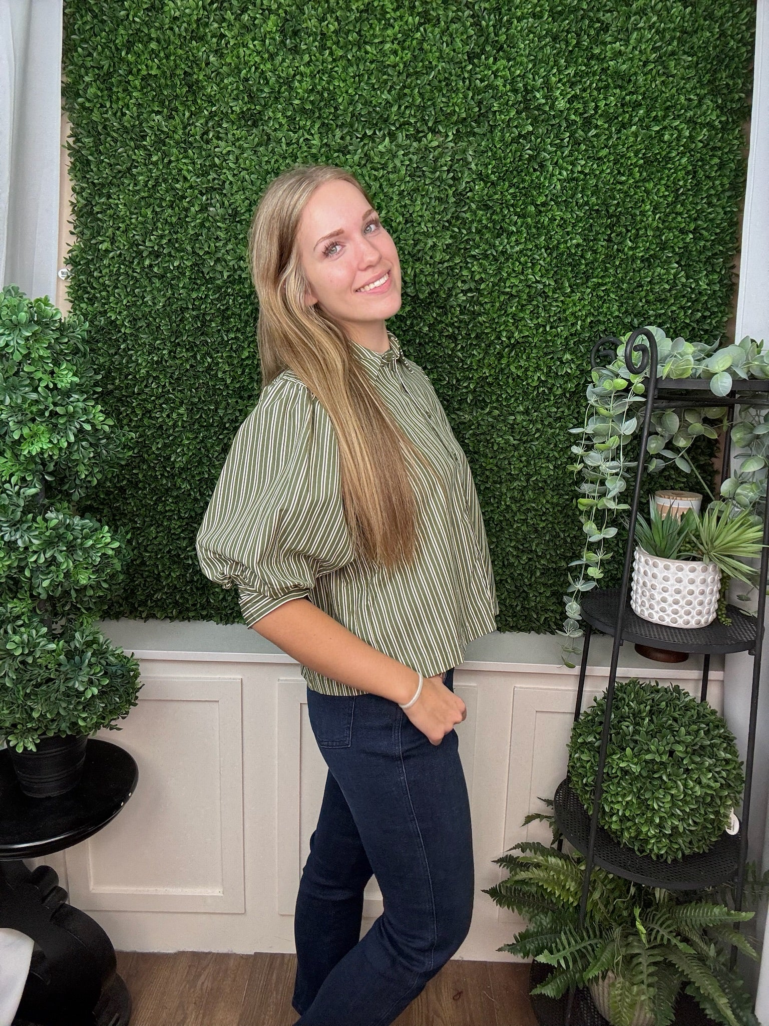 STRIPED BUTTON DOWN CROPPED SHIRT - DRY HERB