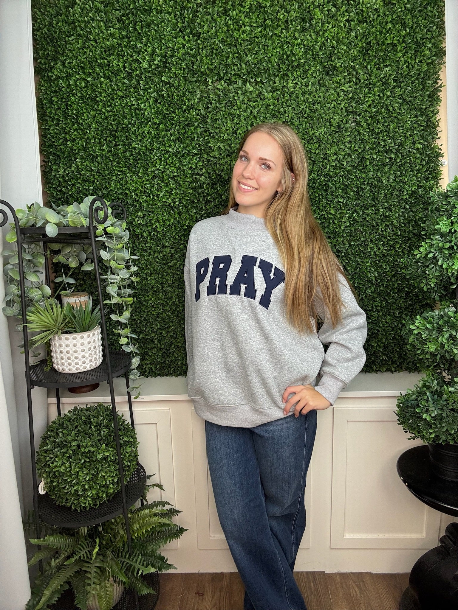 PRAY MOCKNECK SWEATSHIRT - GREY
