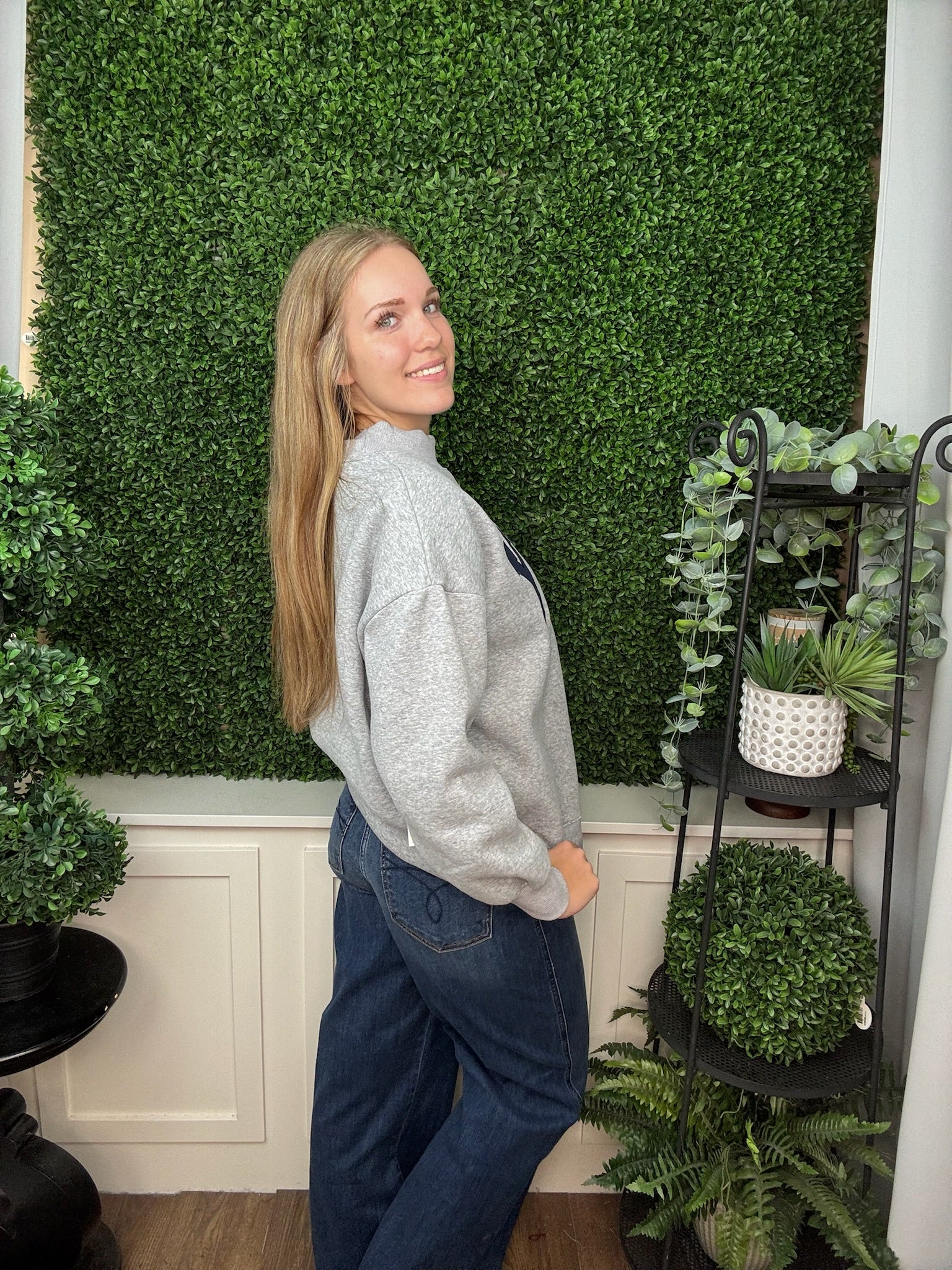 PRAY MOCKNECK SWEATSHIRT - GREY