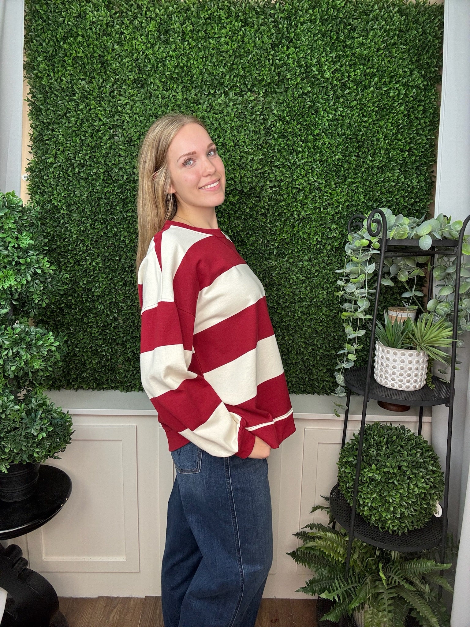 COLORBLOCK STRIPED CREWNECK SWEATSHIRT - CHOCO BROWN/ MOCHA/ RED