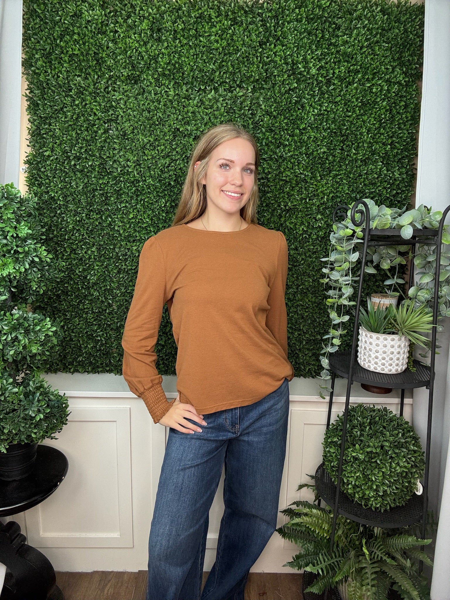 SHANTEL CREW NECK LONG SLEEVE TOP - CAMEL