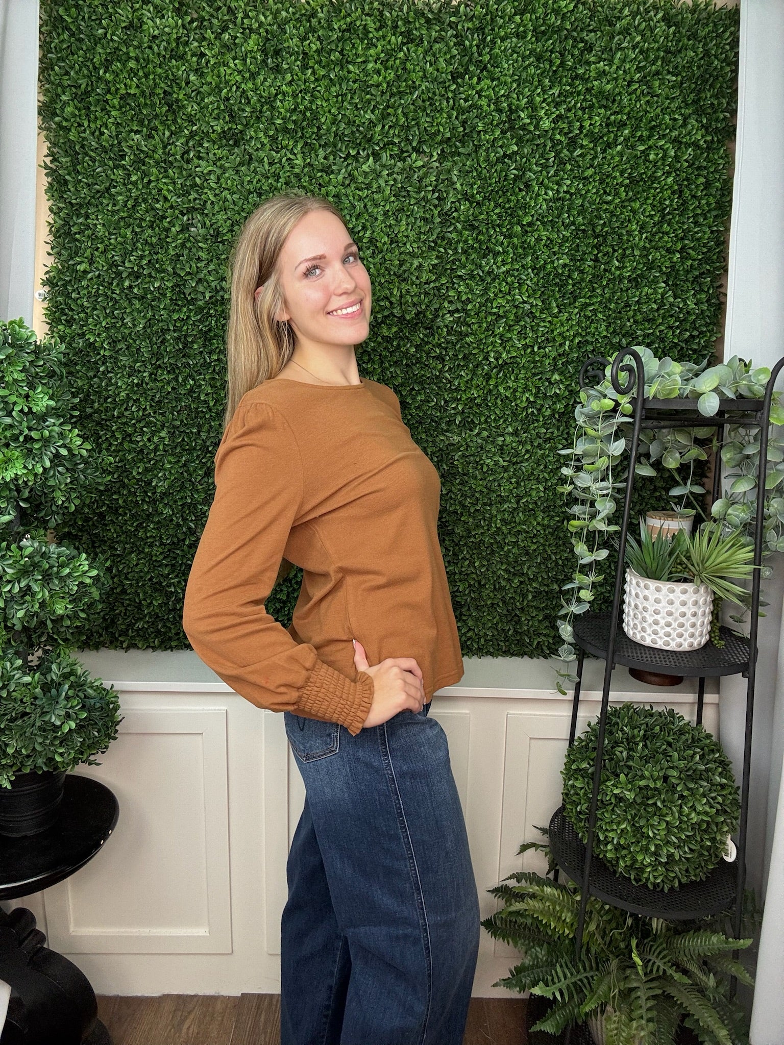 SHANTEL CREW NECK LONG SLEEVE TOP - CAMEL