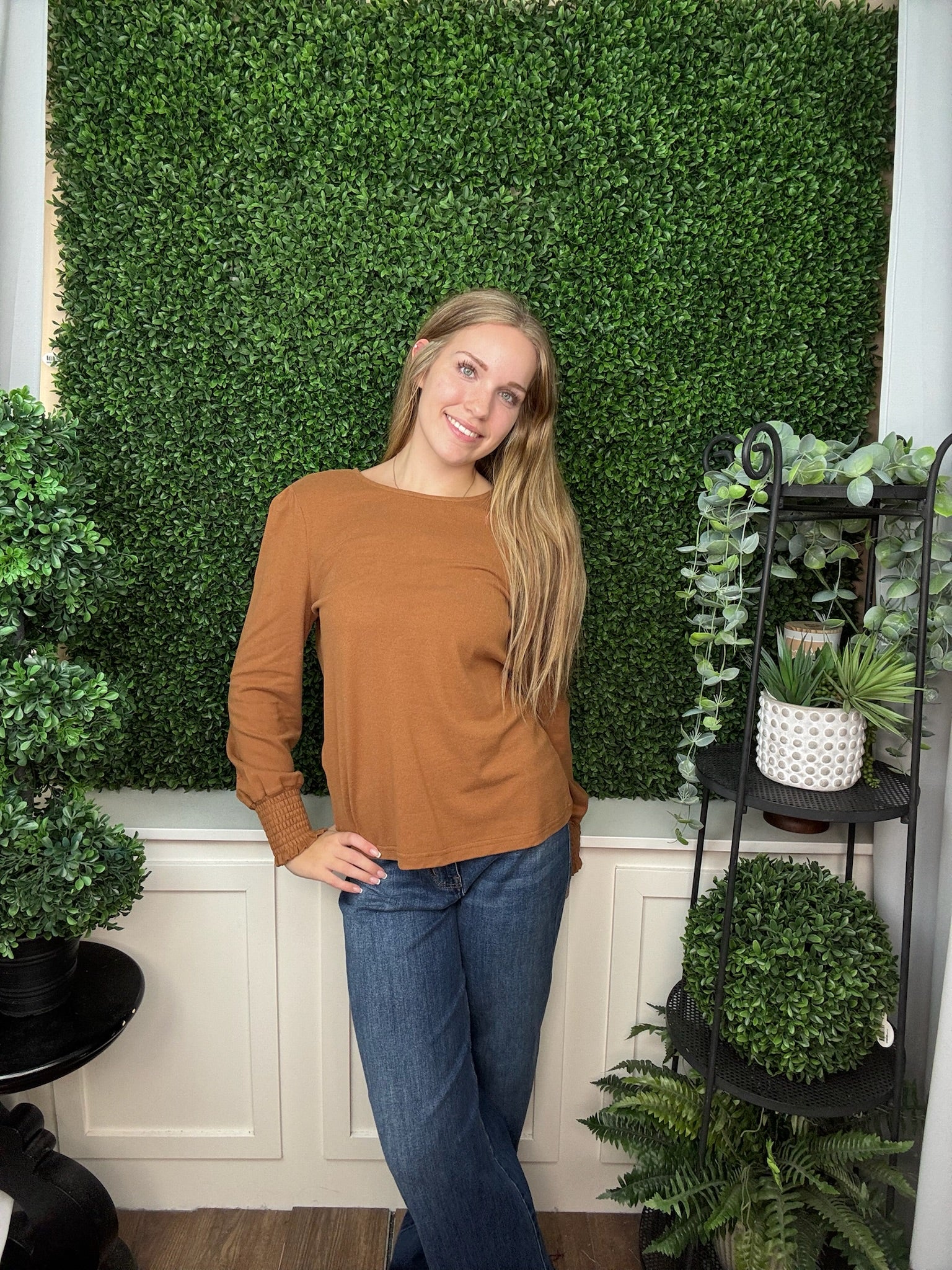 SHANTEL CREW NECK LONG SLEEVE TOP - CAMEL