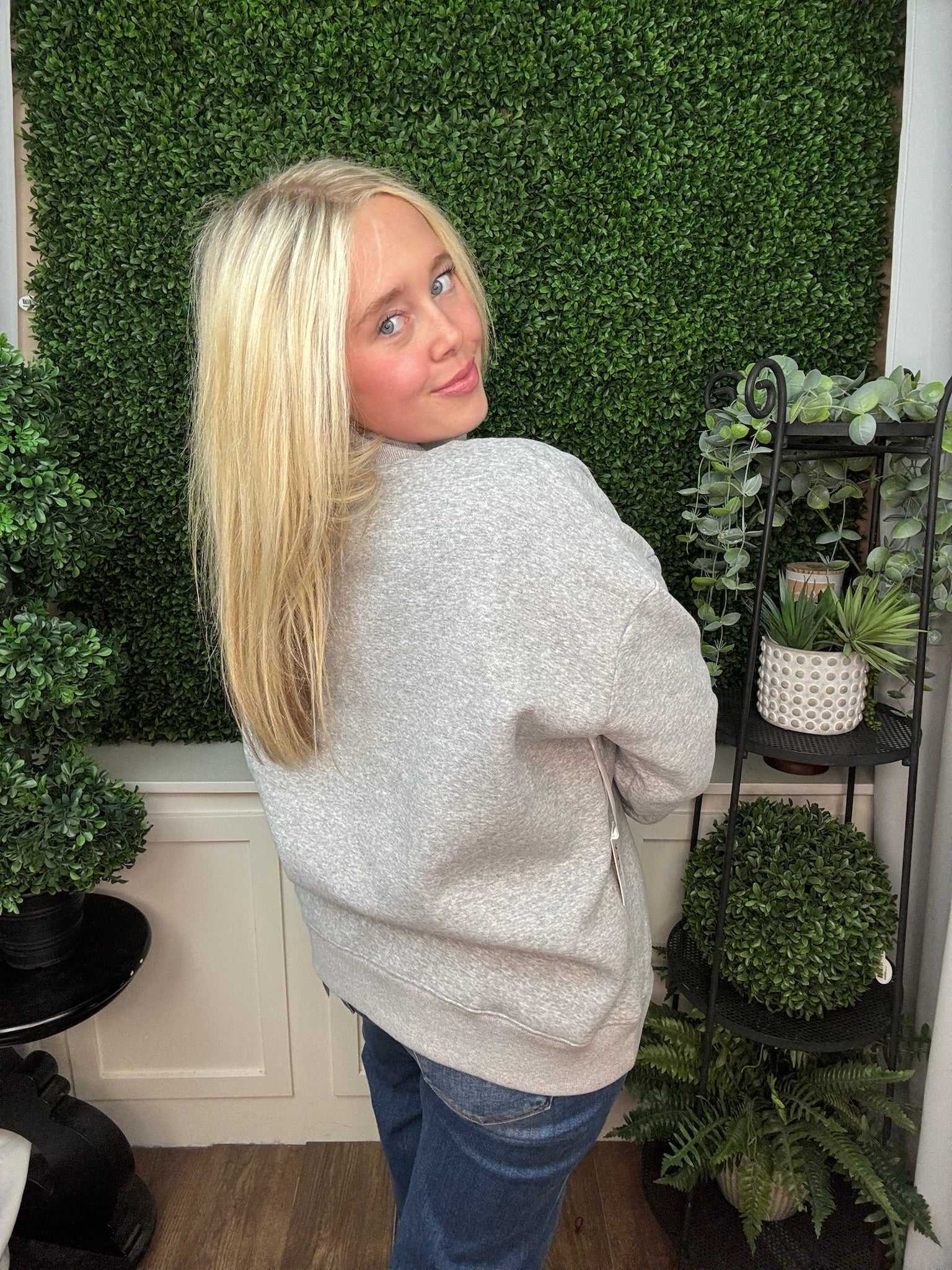 PRAY MOCKNECK SWEATSHIRT - GREY
