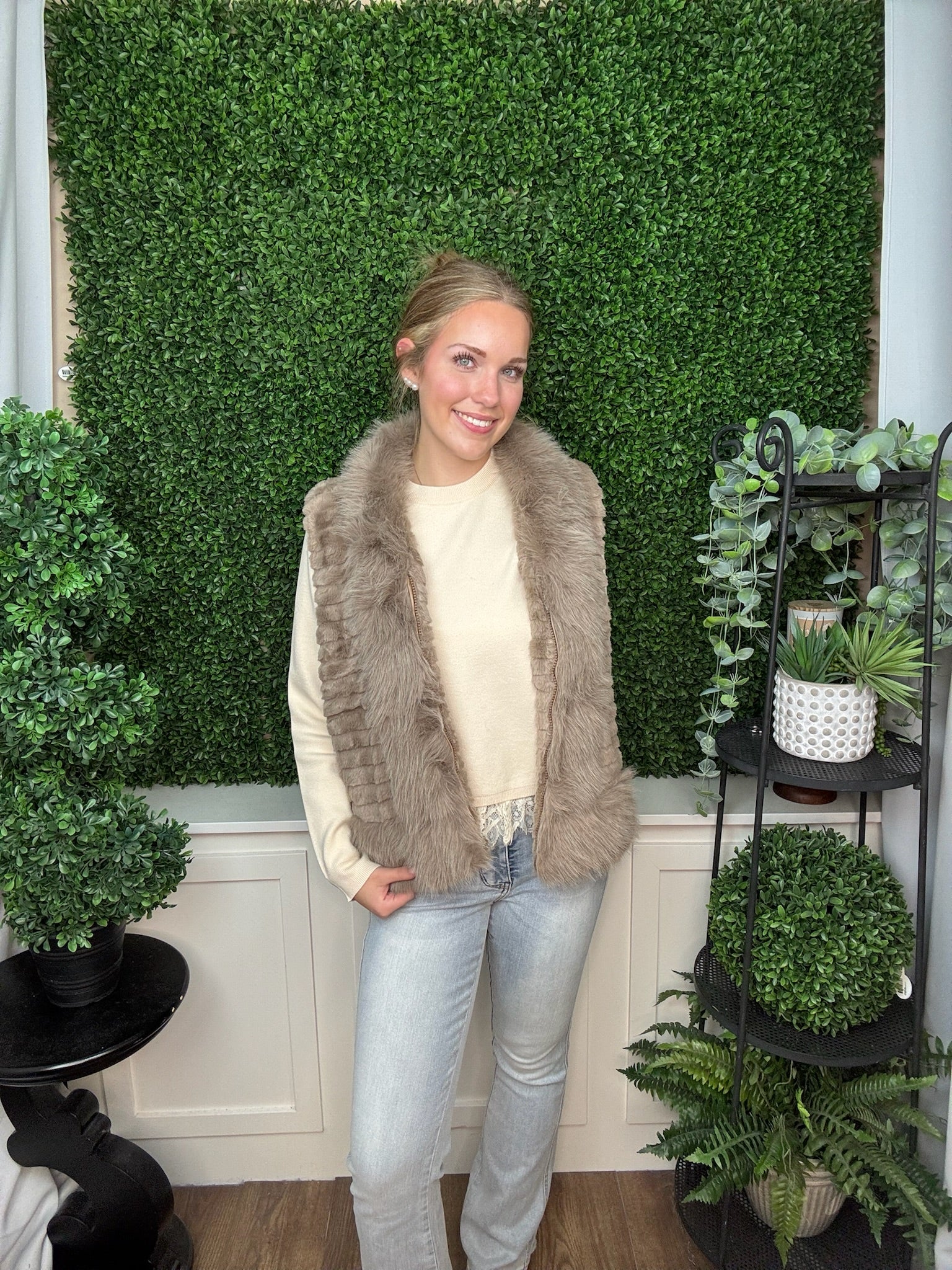 VEST FUR JACKET WITH COLLAR, SIDE POCKETS, ZIPPER - BLACK/WHITE/BROWN