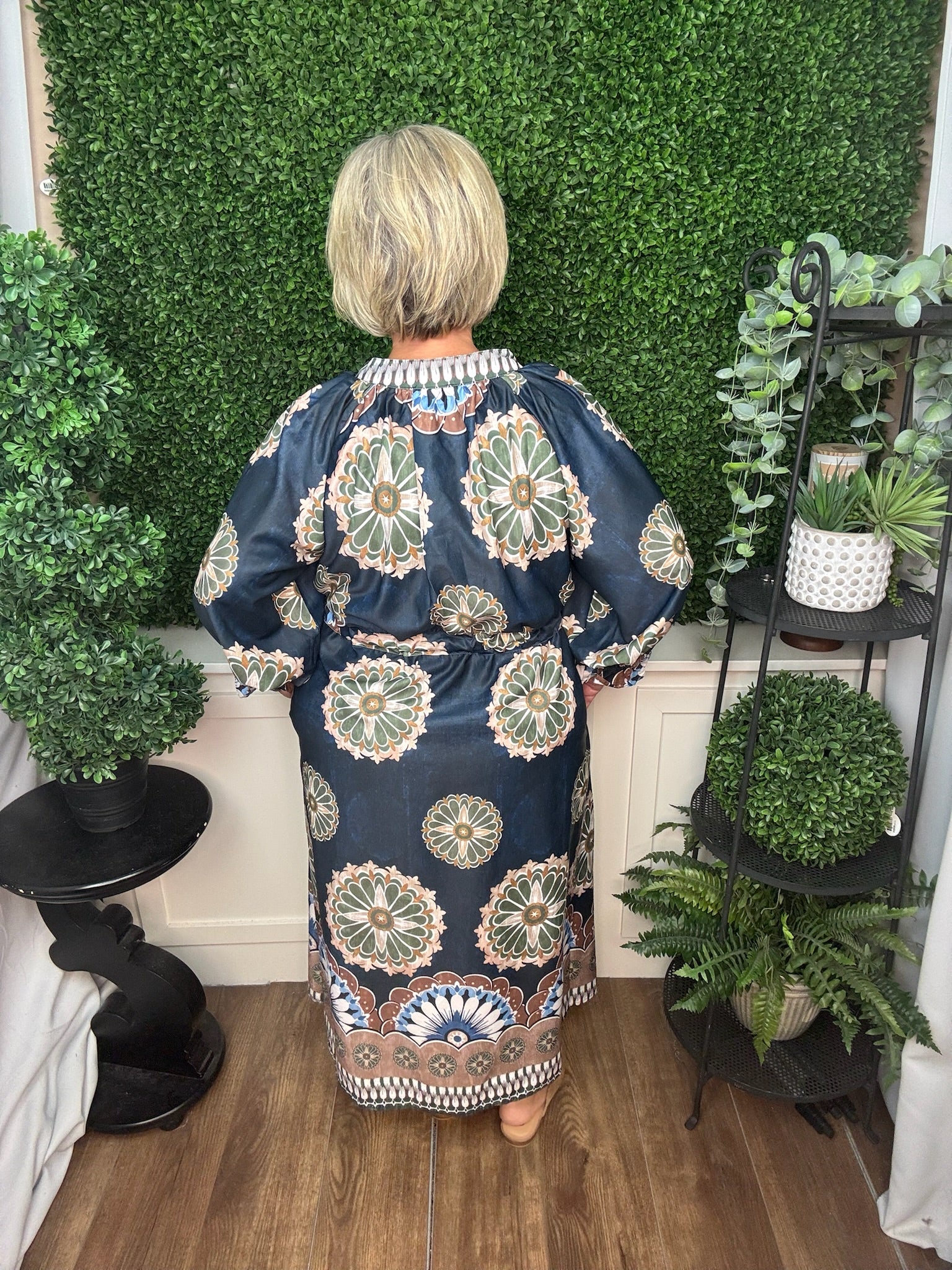 LINING ABSTRACT BORDER PRINT DRESS WITH WAIST TIE RUFFLE CUFF AND POCKET - MIDNIGHT