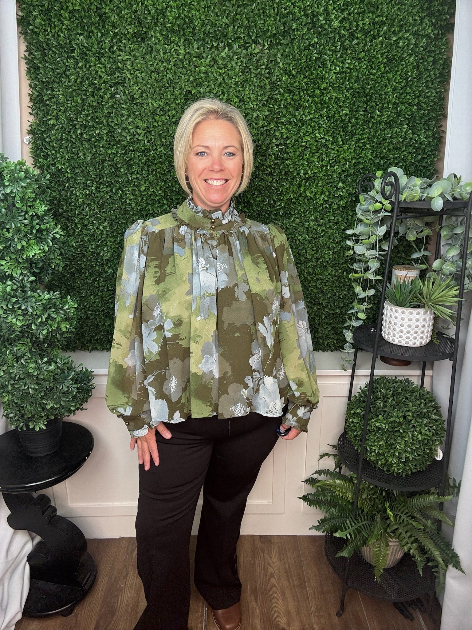 RUFFLE COLLAR FLORAL PRINT LONG SLEEVE BLOUSE - OLIVE
