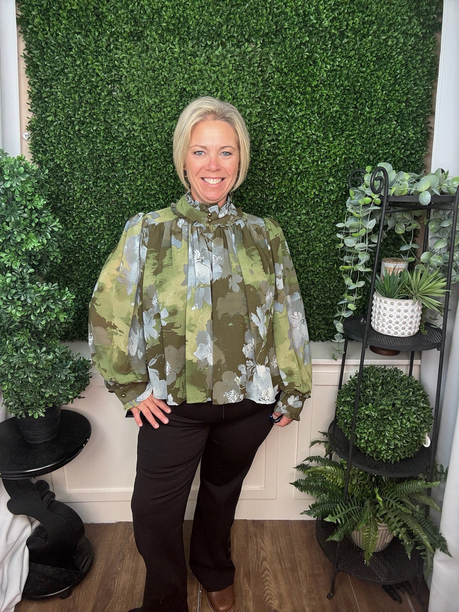 RUFFLE COLLAR FLORAL PRINT LONG SLEEVE BLOUSE - OLIVE