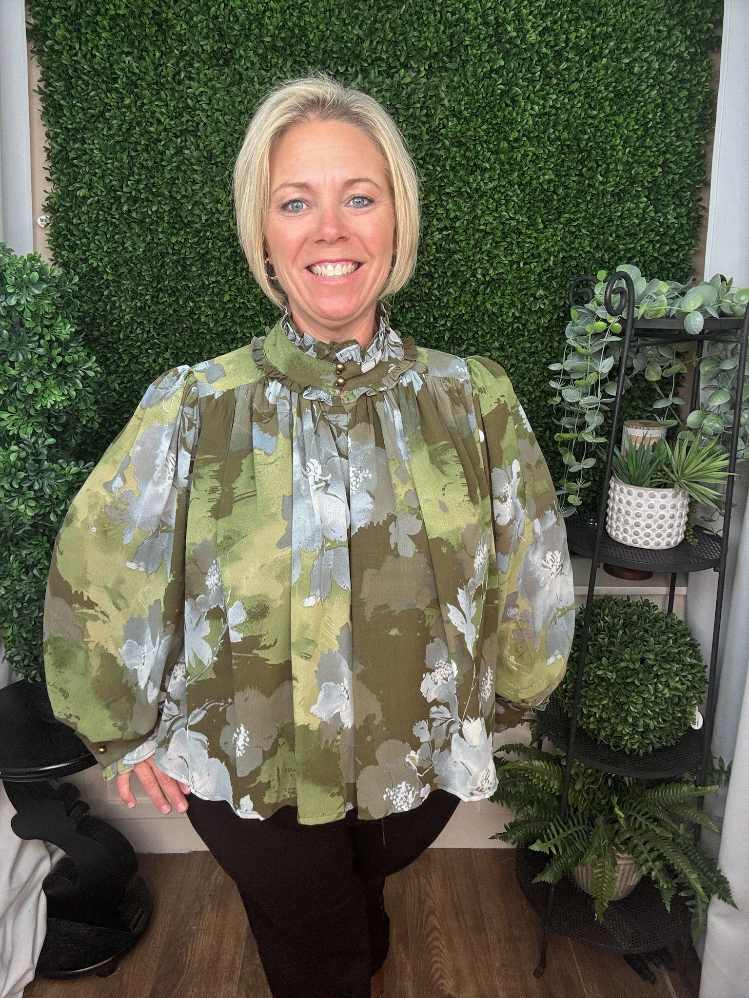 RUFFLE COLLAR FLORAL PRINT LONG SLEEVE BLOUSE - OLIVE
