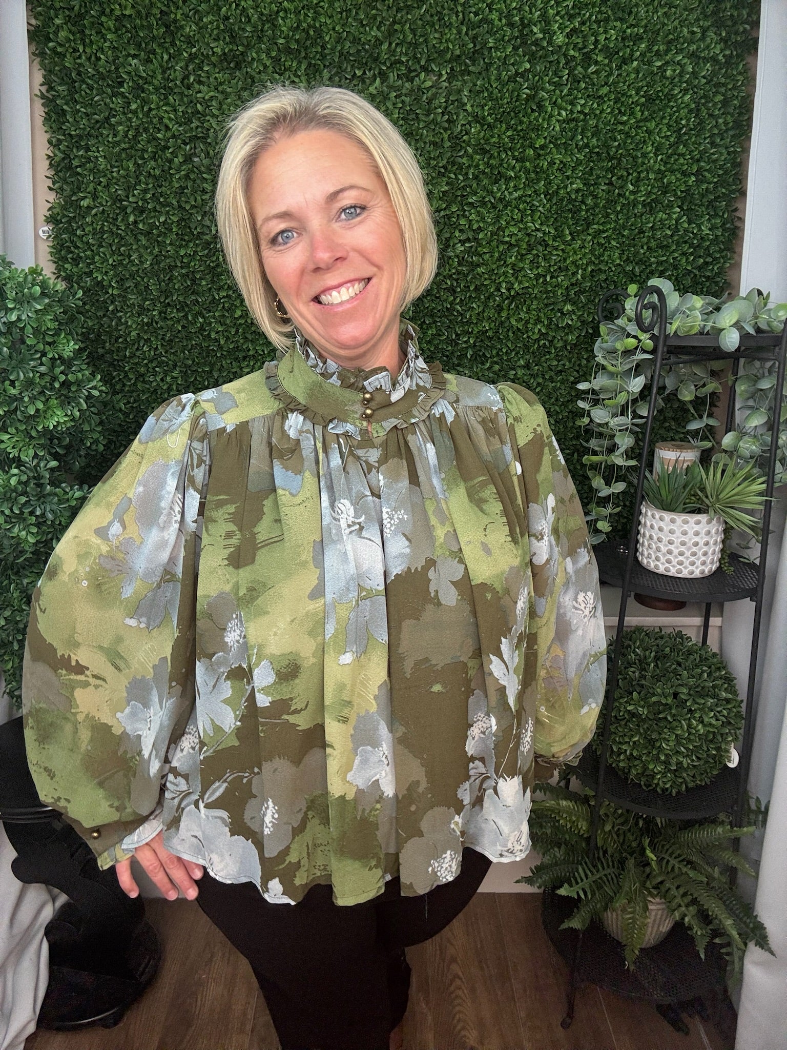 RUFFLE COLLAR FLORAL PRINT LONG SLEEVE BLOUSE - OLIVE