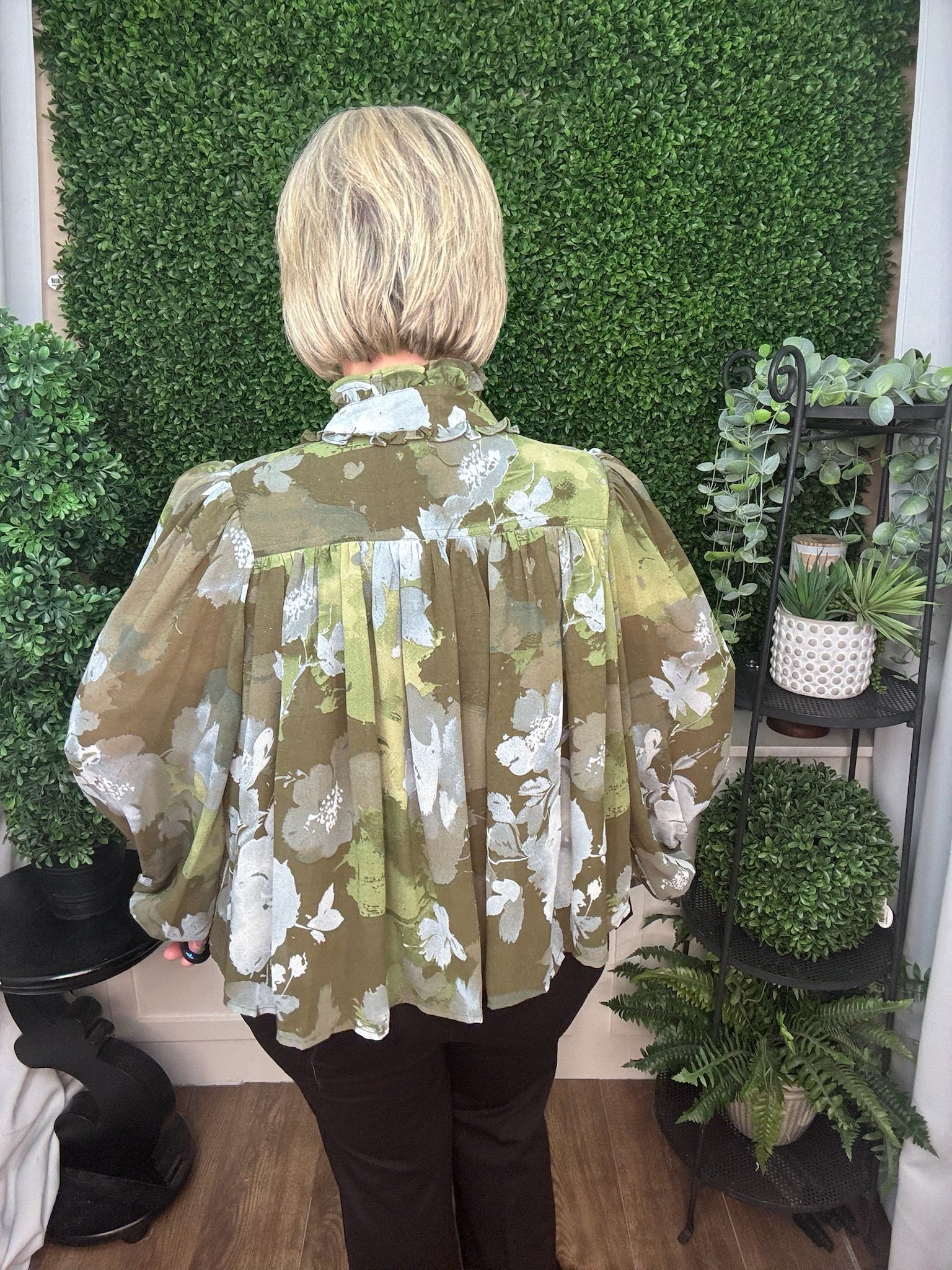 RUFFLE COLLAR FLORAL PRINT LONG SLEEVE BLOUSE - OLIVE