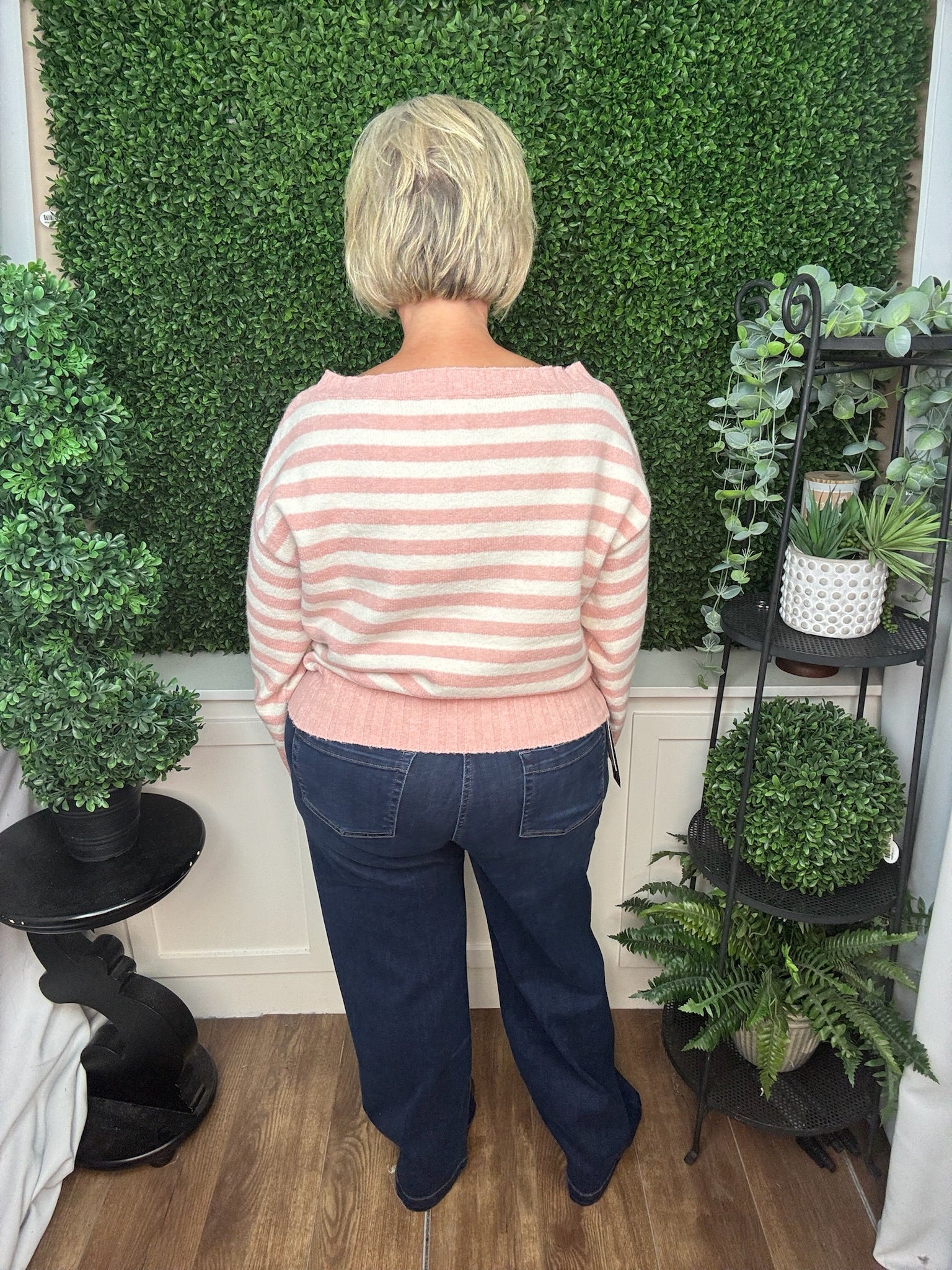 STRIPED CREW NECK RELAXED FIT KNIT SWEATER - ROSIE/CREAM