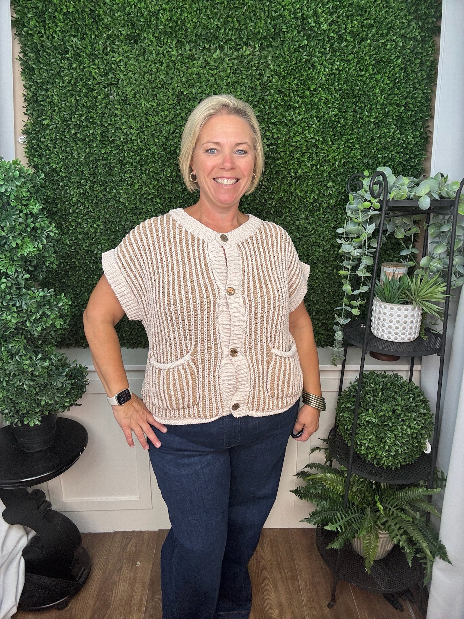 TWO TONE RIBBED BUTTON FRONT KNIT SWEATER- CREAM/TAUPE