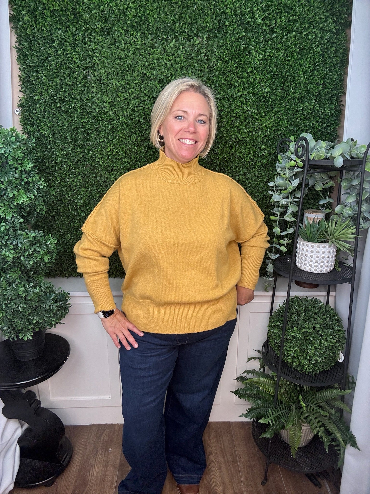 HIGH NECK CREWNECK SWEATER - MUSTARD