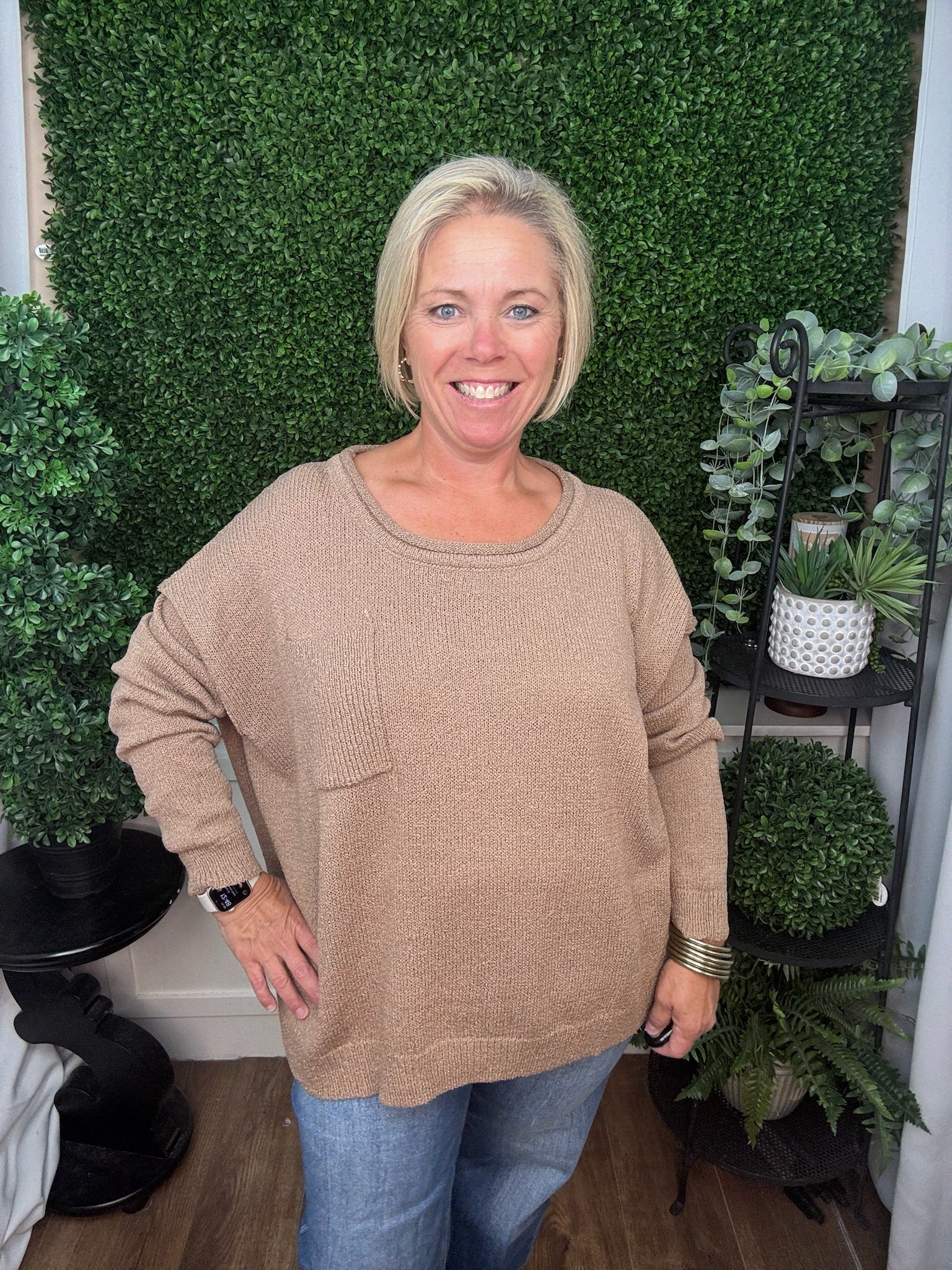 CREWNECK KNIT LONG-SLEEVE SWEATER TOP - COFFEE
