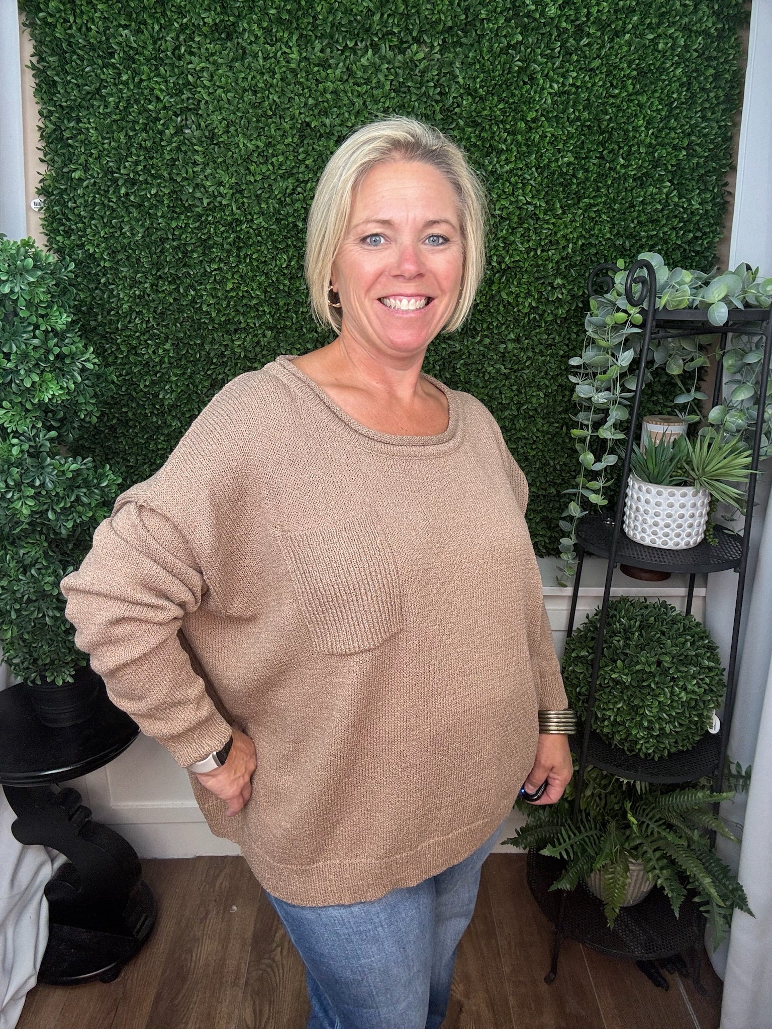 CREWNECK KNIT LONG-SLEEVE SWEATER TOP - COFFEE