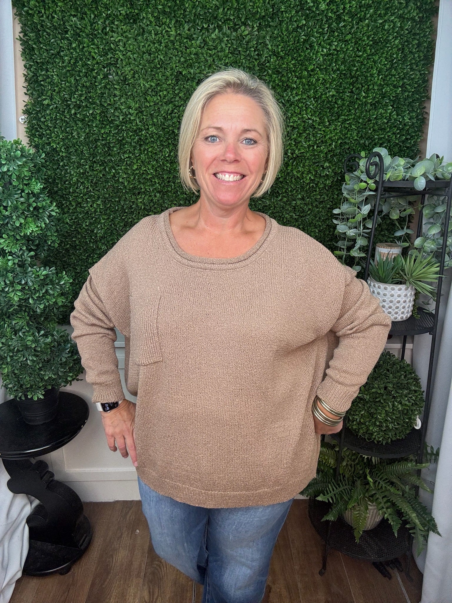 CREWNECK KNIT LONG-SLEEVE SWEATER TOP - COFFEE