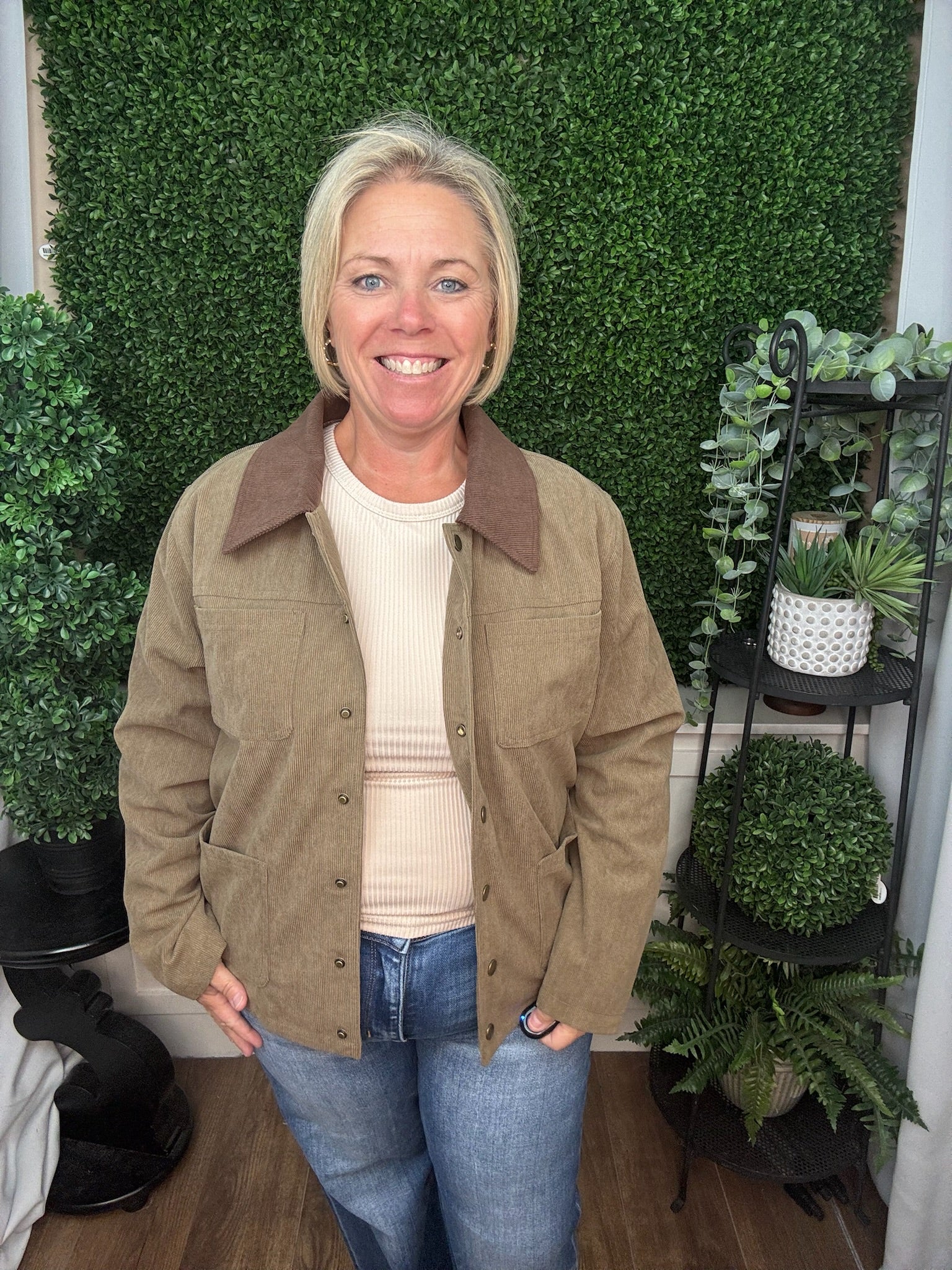 Contrast Collar Plaid Lined Corduroy Barn Jacket