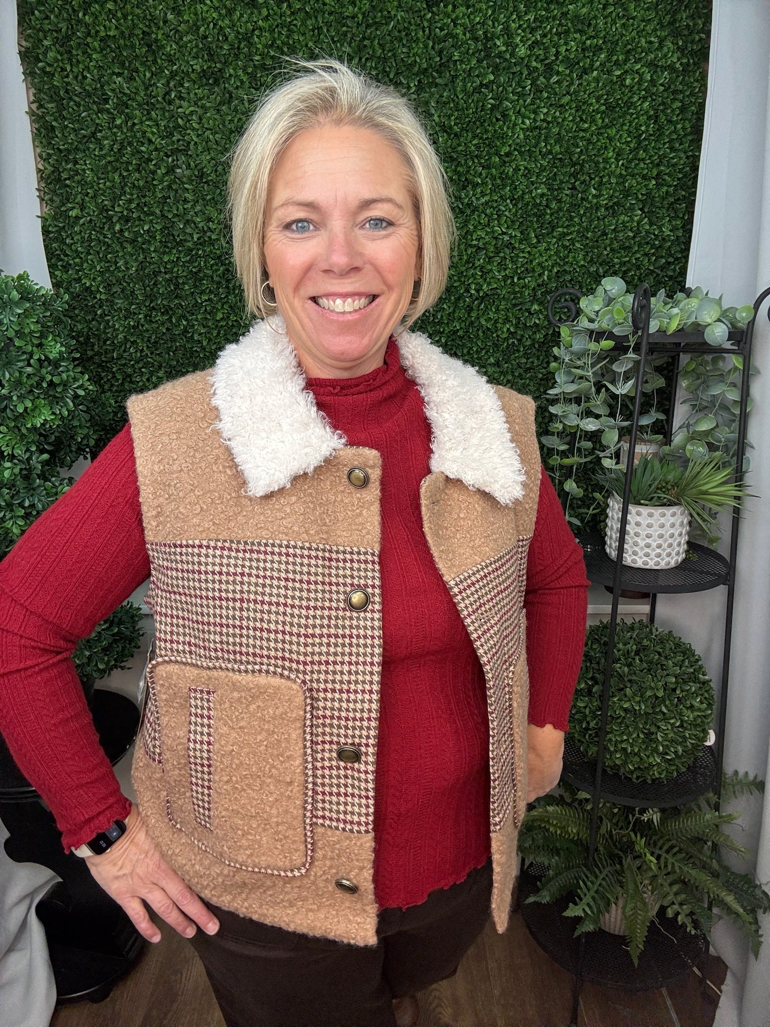 WOVEN FUR COLLAR BUTTON UP VEST - TAN