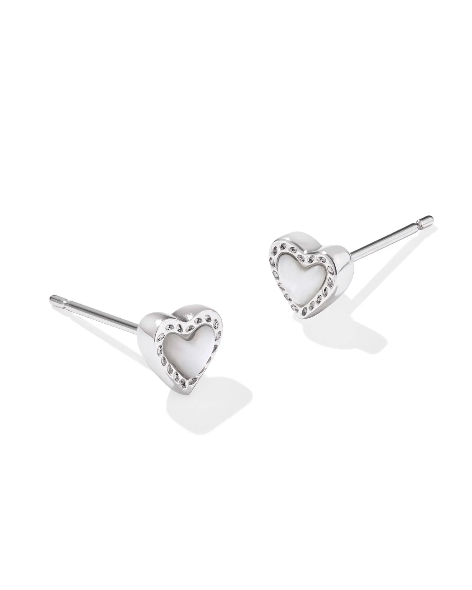 MINI ARI HEART STUD EARRINGS - SILVER IVORY MOTHER OF PEARL