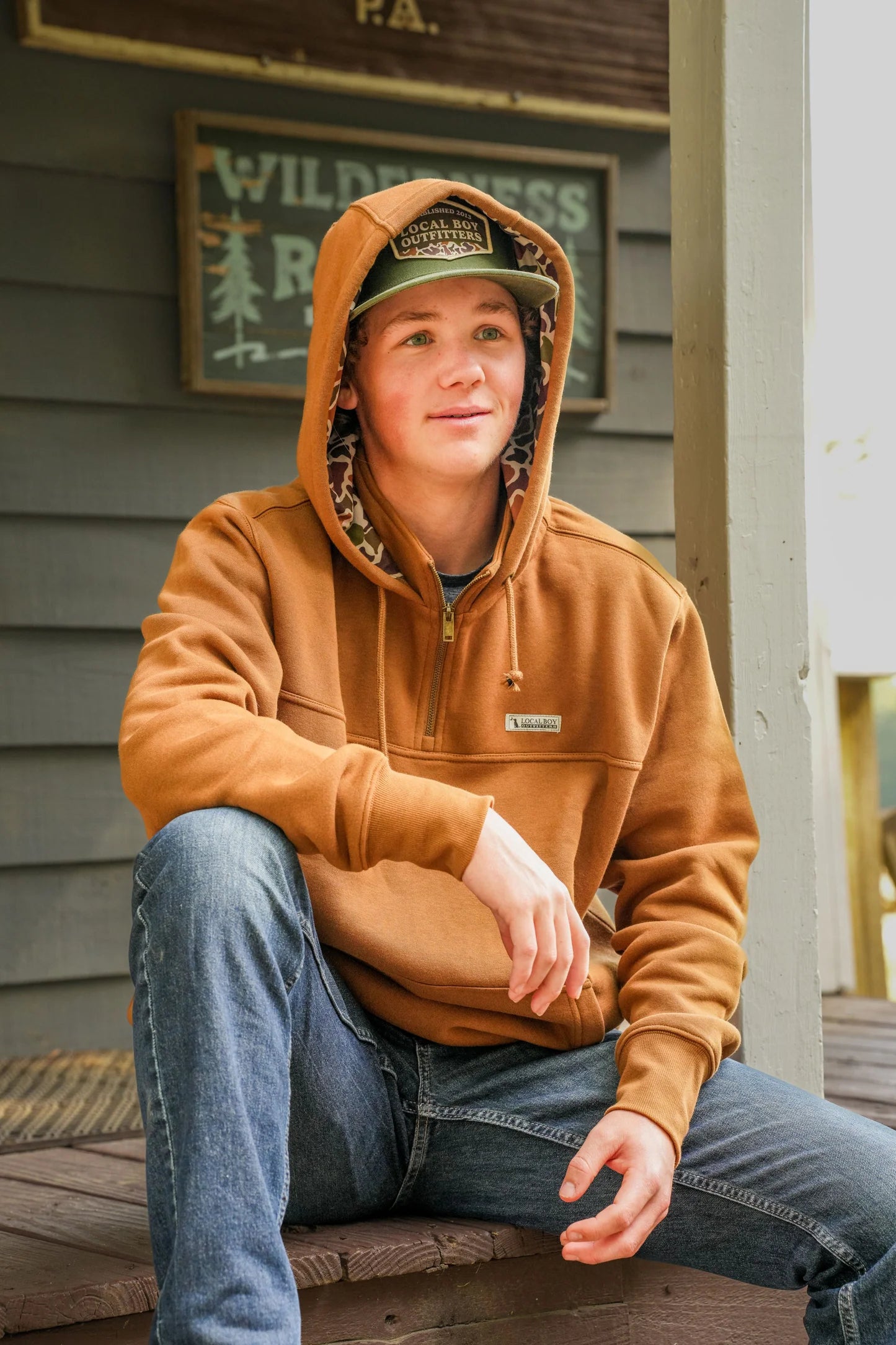 QUARTER ZIP HOODIE - RUST