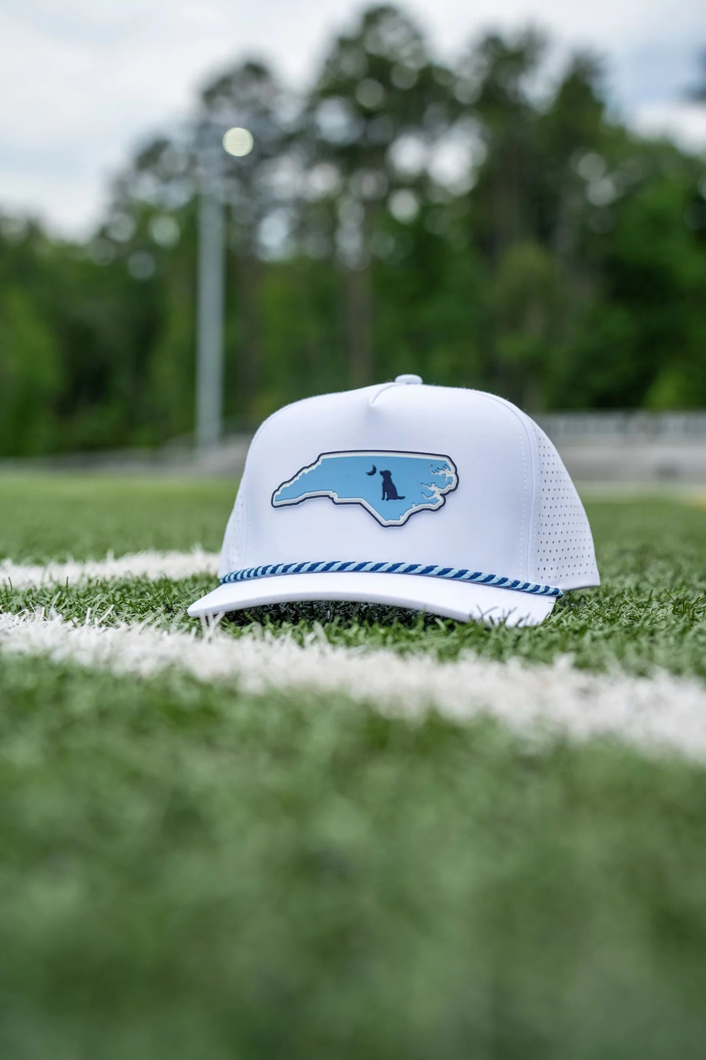 COLLEGIATE PERF ROPE HAT - PATCH - CAROLINA BLUE/NAVY