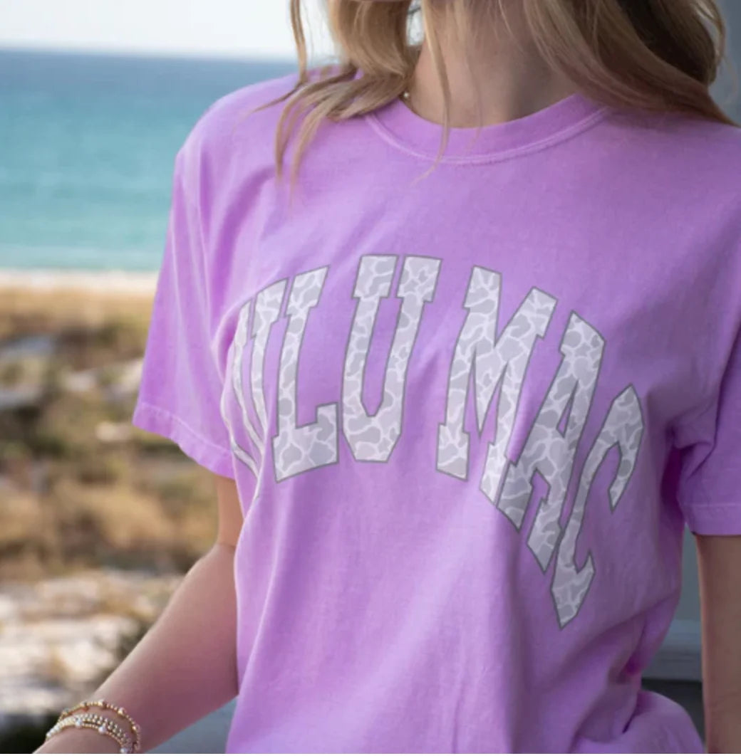 LULU MAC SS TEE - CAMO - NEON VIOLET