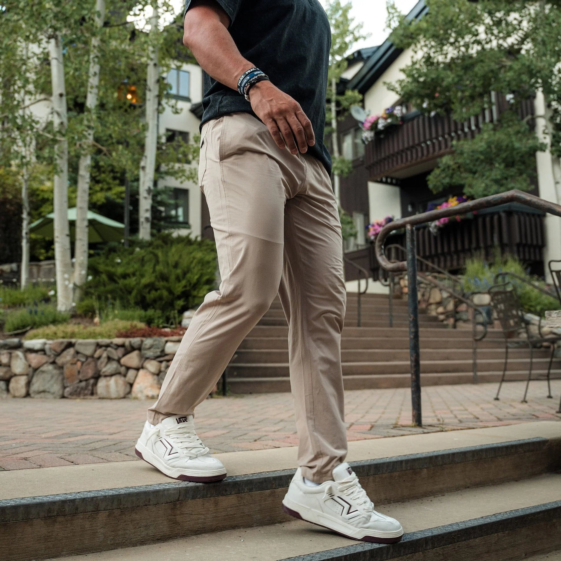 PERFORMANCE PANTS - COBBLESTONE KHAKI
