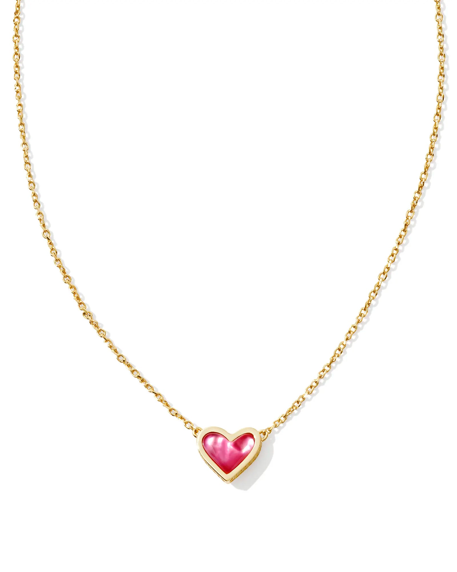 FRAMED ARI HEART SHORT PENDANT NECKLACE - GOLD AZALEA ILLUSION