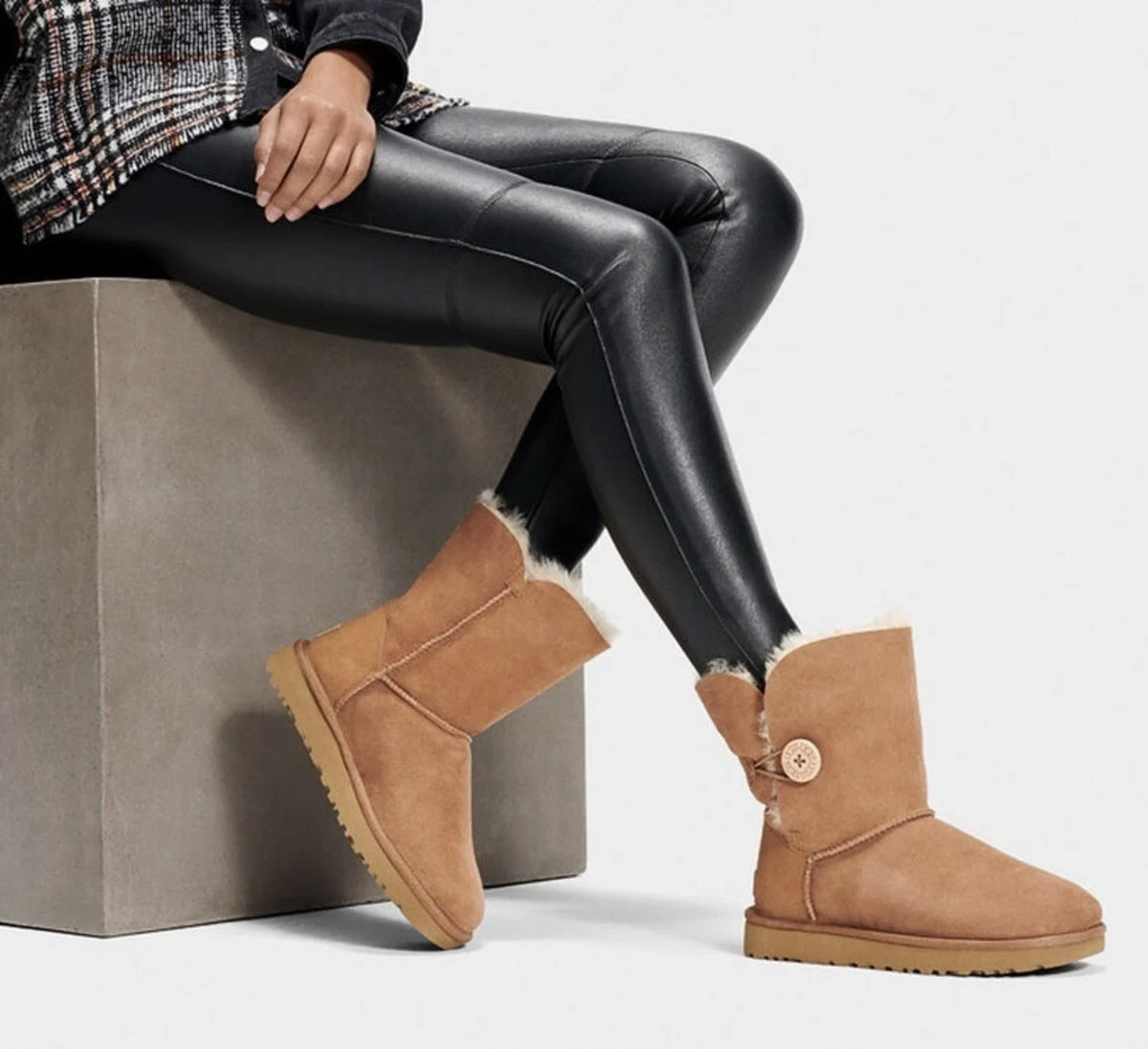 ugg-ugg-womens-bailey-button-