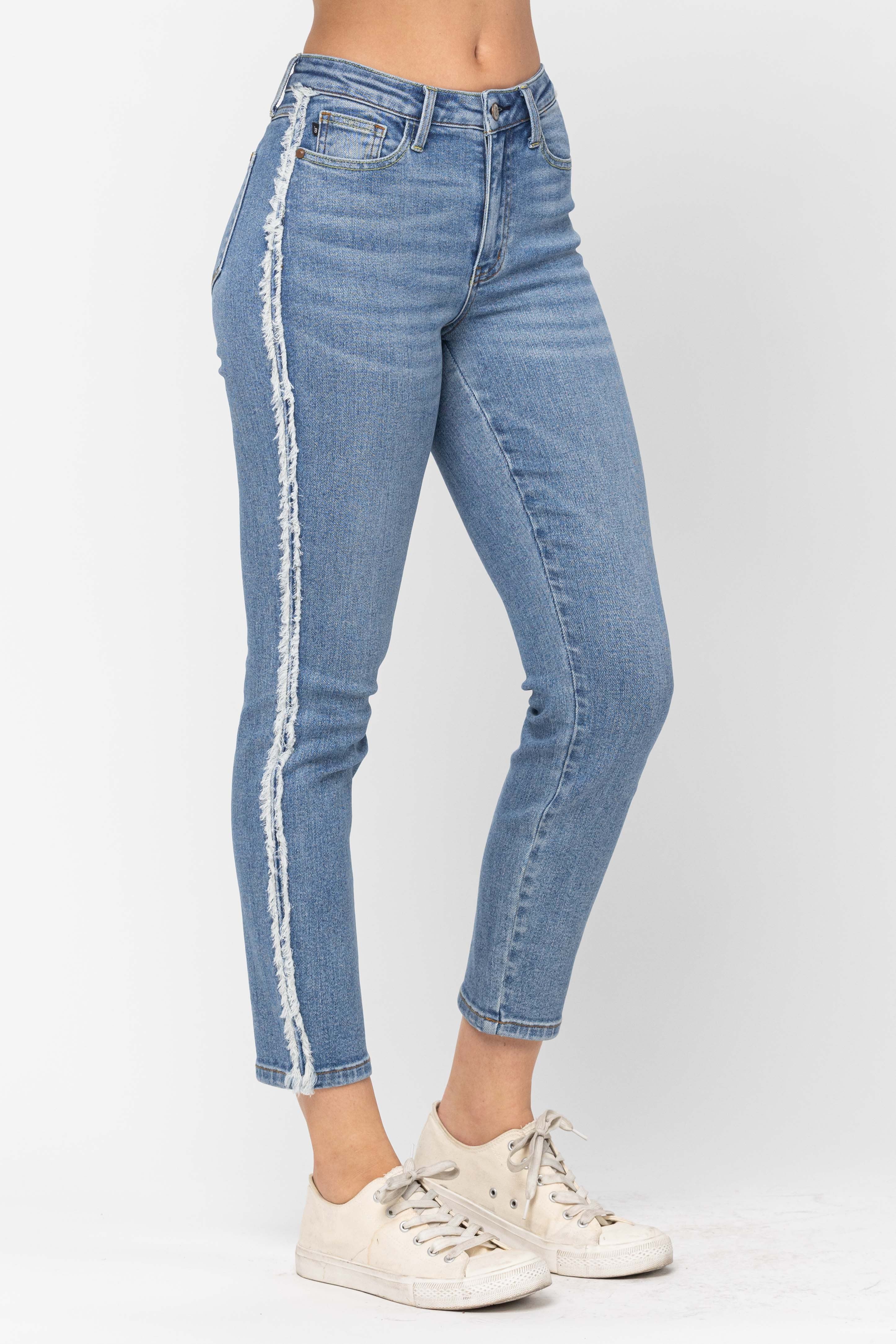 SLIM HIGH WAISTED W/ FRAY DETAIL JEANS
