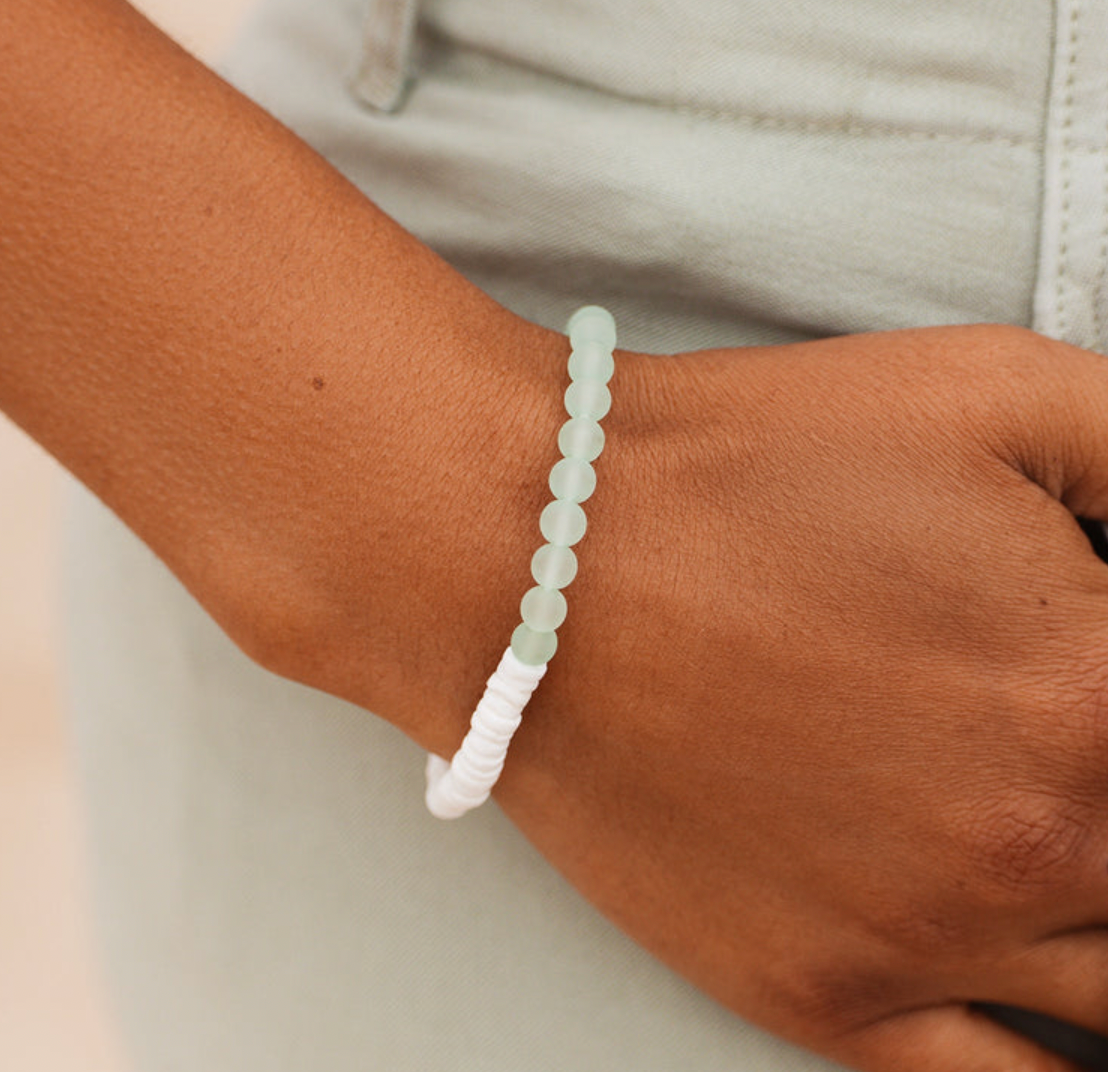 PUKA SHELL/FROSTED BEAD MINT